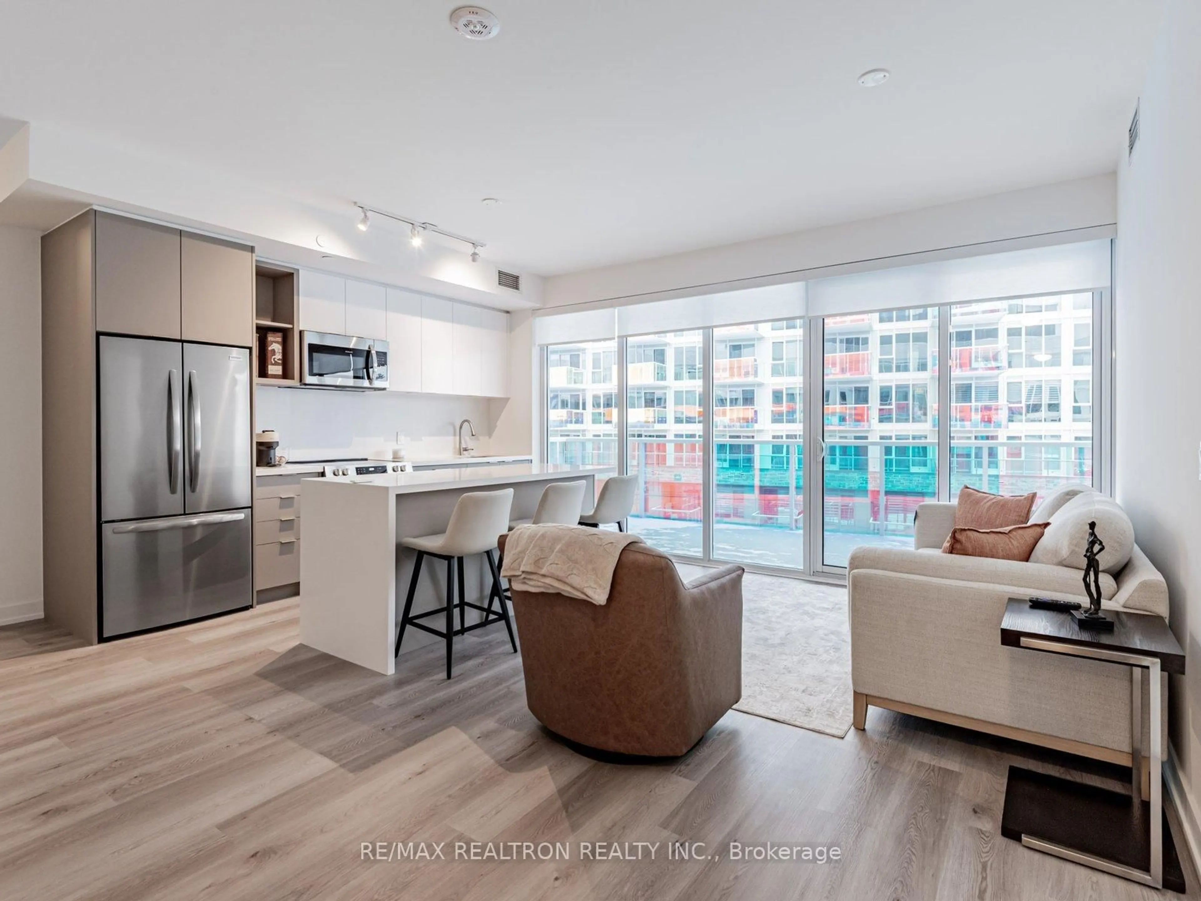 Open concept kitchen, unknown for 333 Sunseeker Ave #428, Innisfil Ontario L9R 0R6