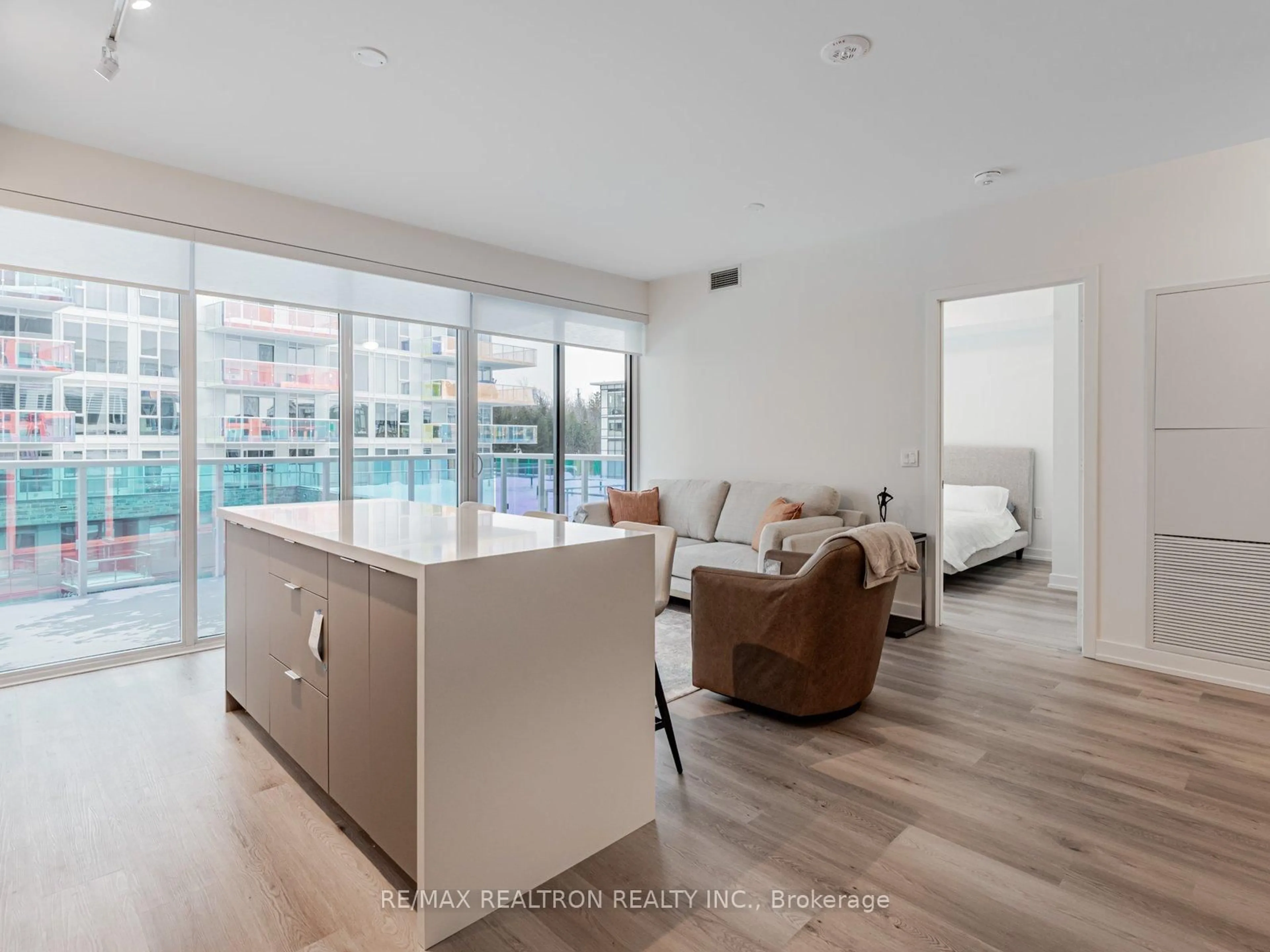 Open concept kitchen, unknown for 333 Sunseeker Ave #428, Innisfil Ontario L9R 0R6