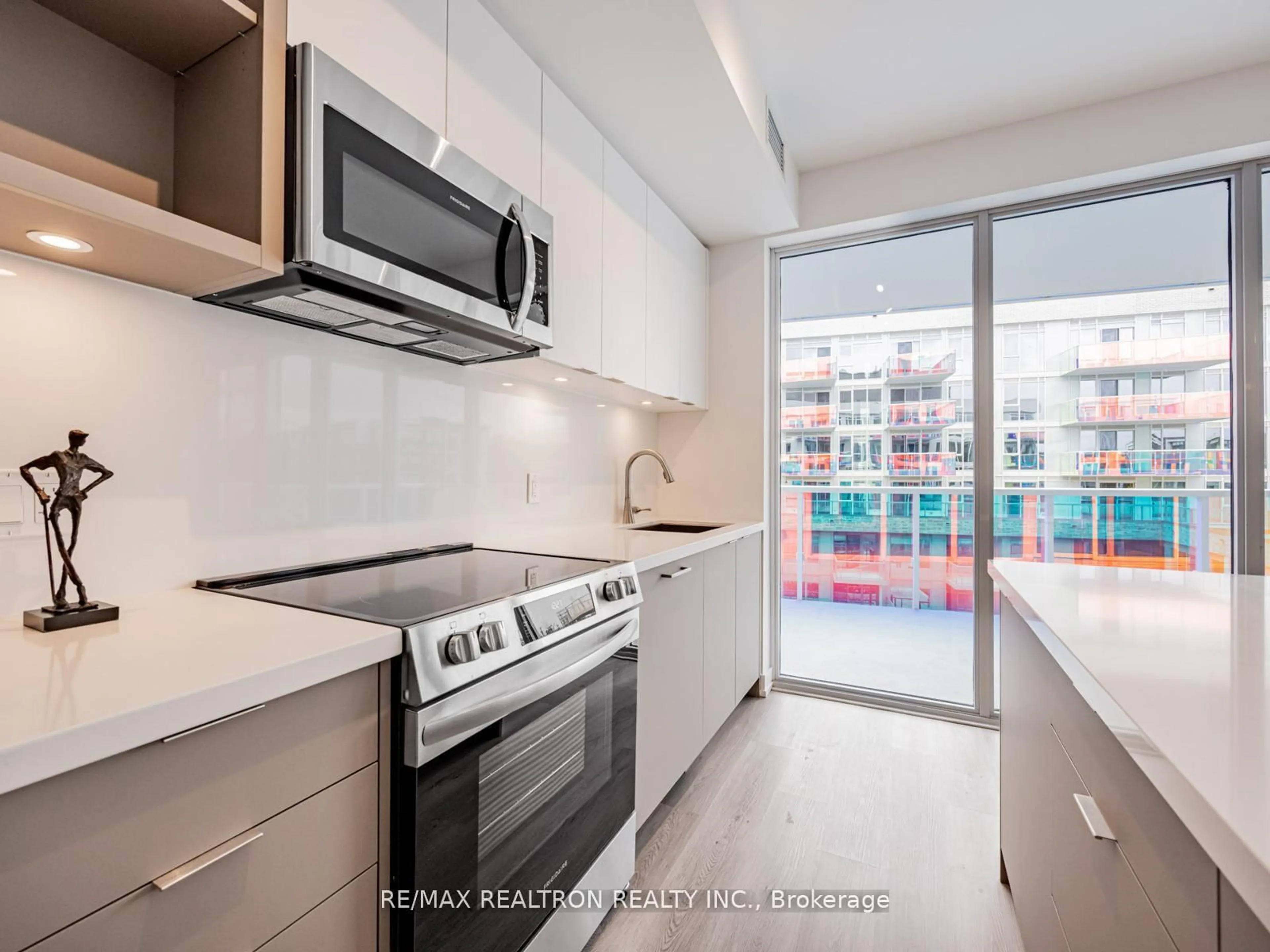 Standard kitchen, ceramic/tile floor for 333 Sunseeker Ave #428, Innisfil Ontario L9R 0R6