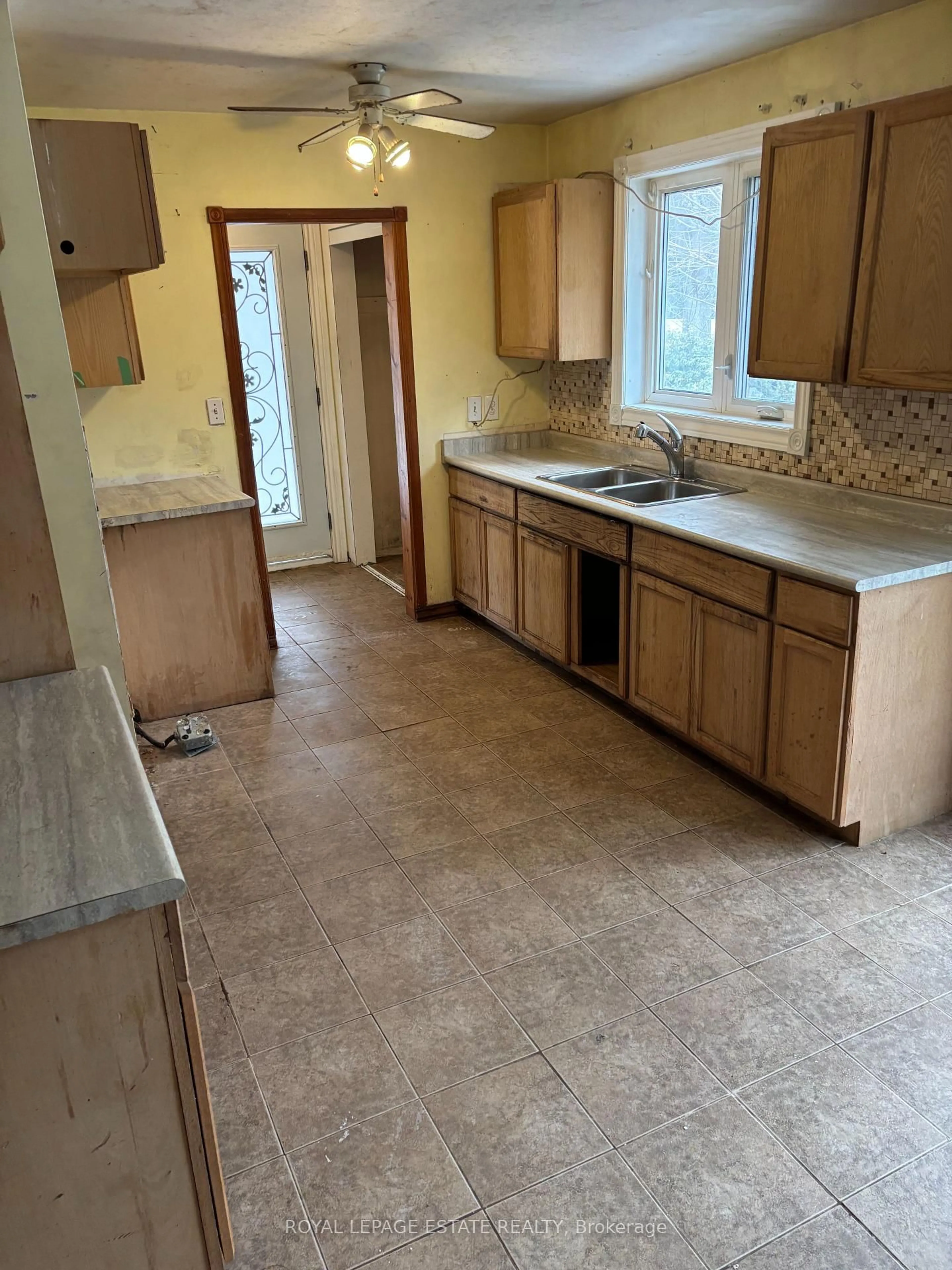 Unknown for 6 King Richard Crt, Markham Ontario L3P 1M1