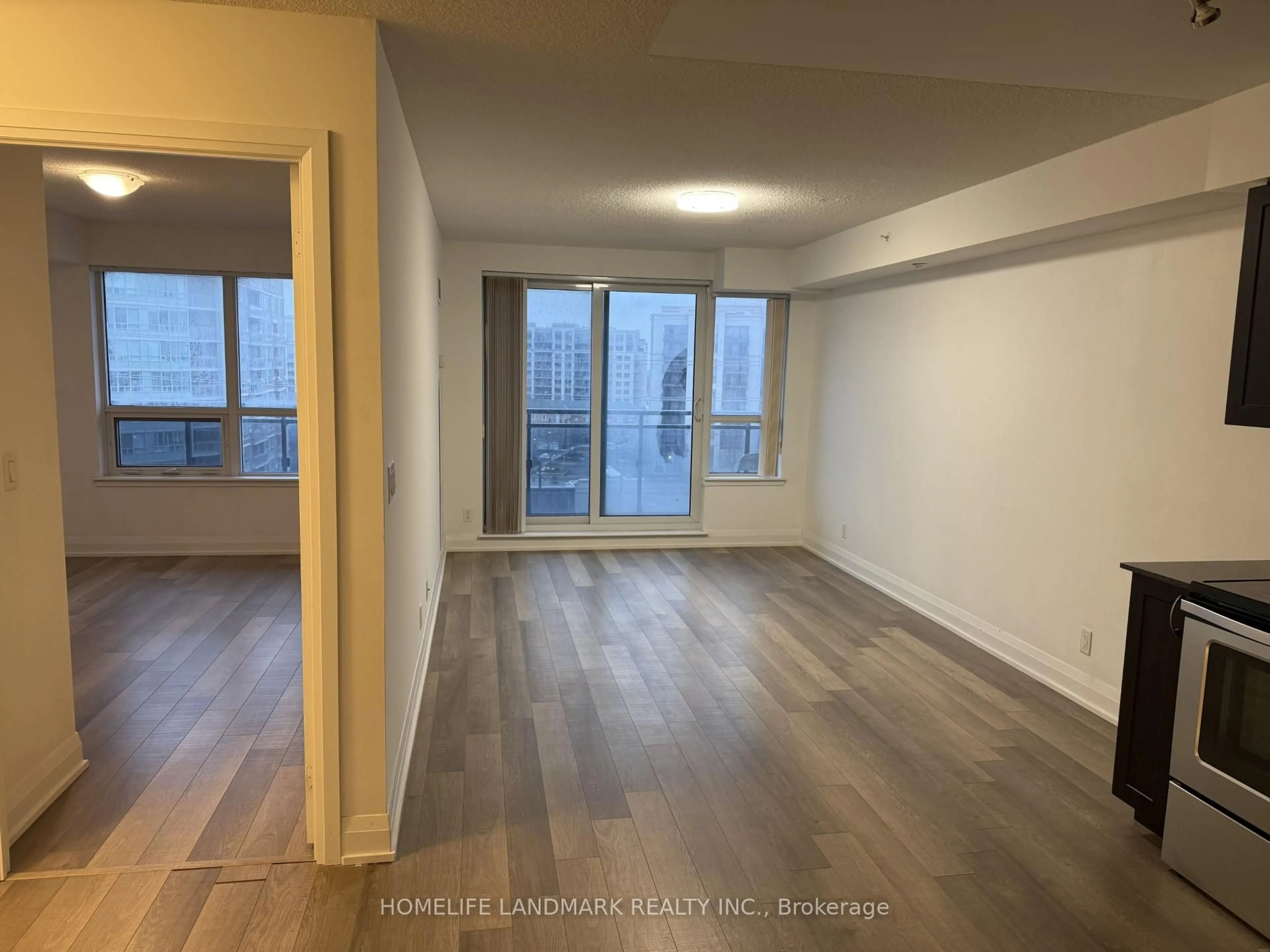 A pic of a room for 372 Highway 7 East Rd #803, Richmond Hill Ontario L4B 0C6