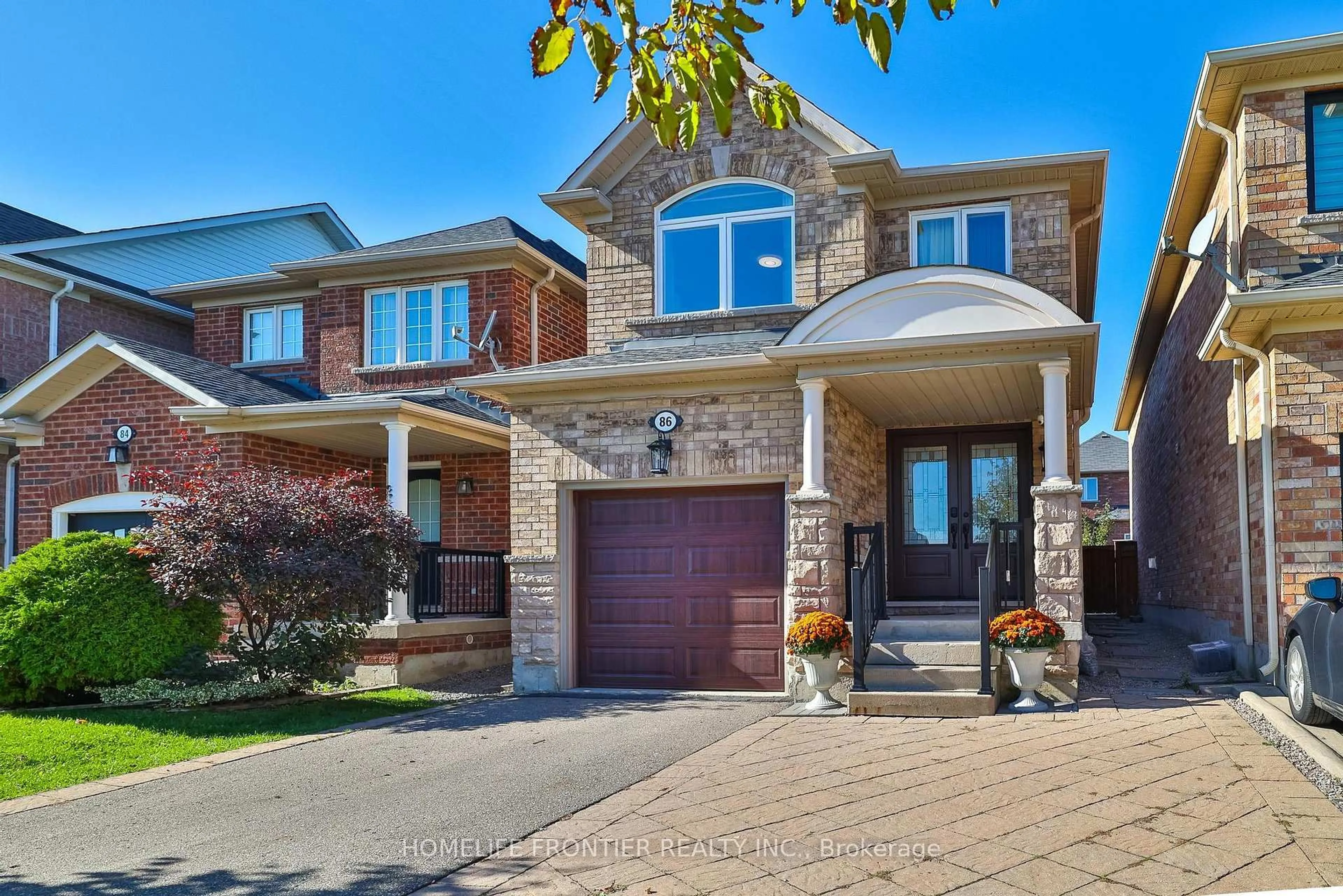 Home with brick exterior material, street for 86 Venice Gate Dr, Vaughan Ontario L4H 0E7