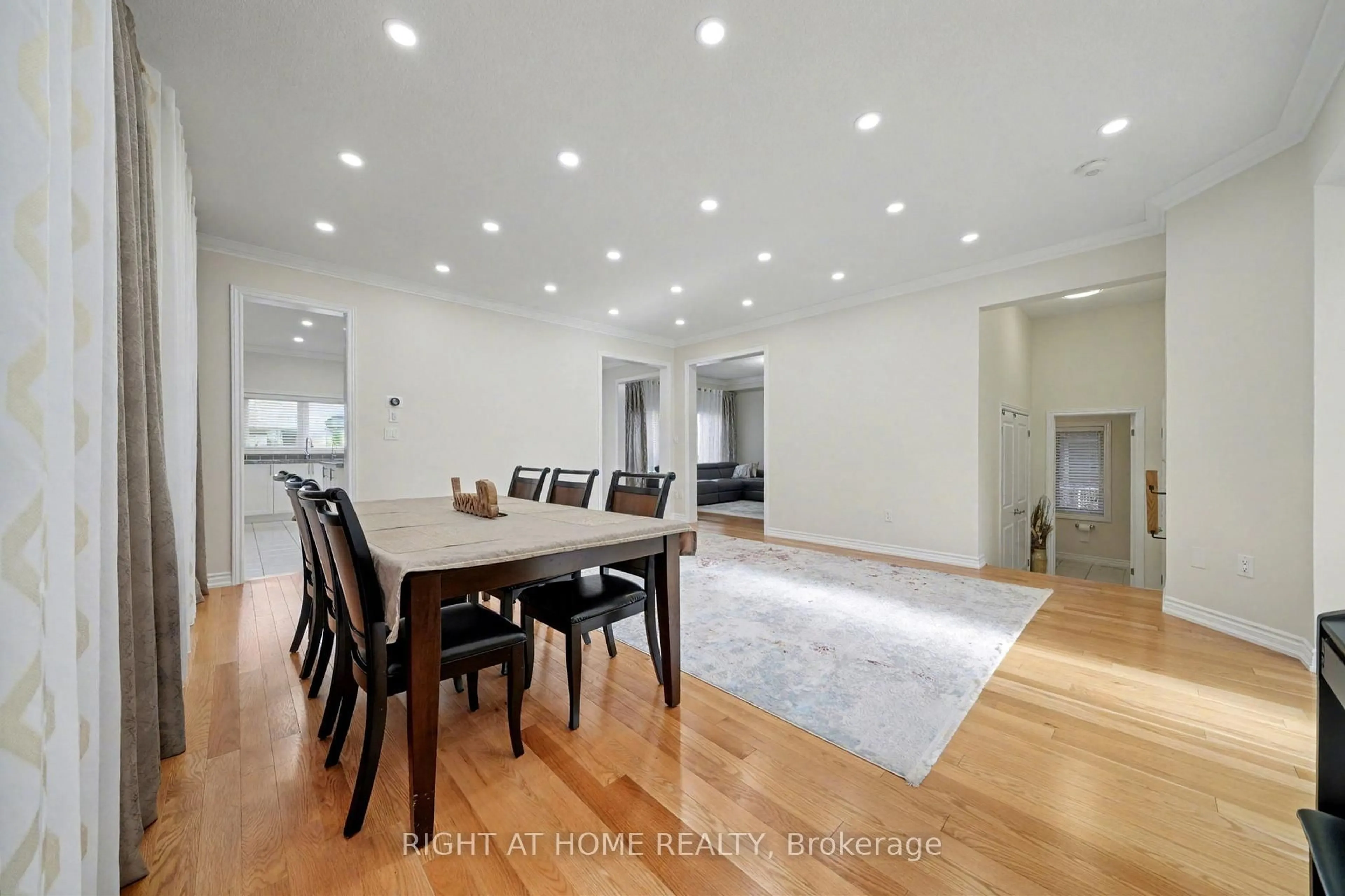 Dining room, unknown for 1016 Wickham Rd, Innisfil Ontario L9S 0N5