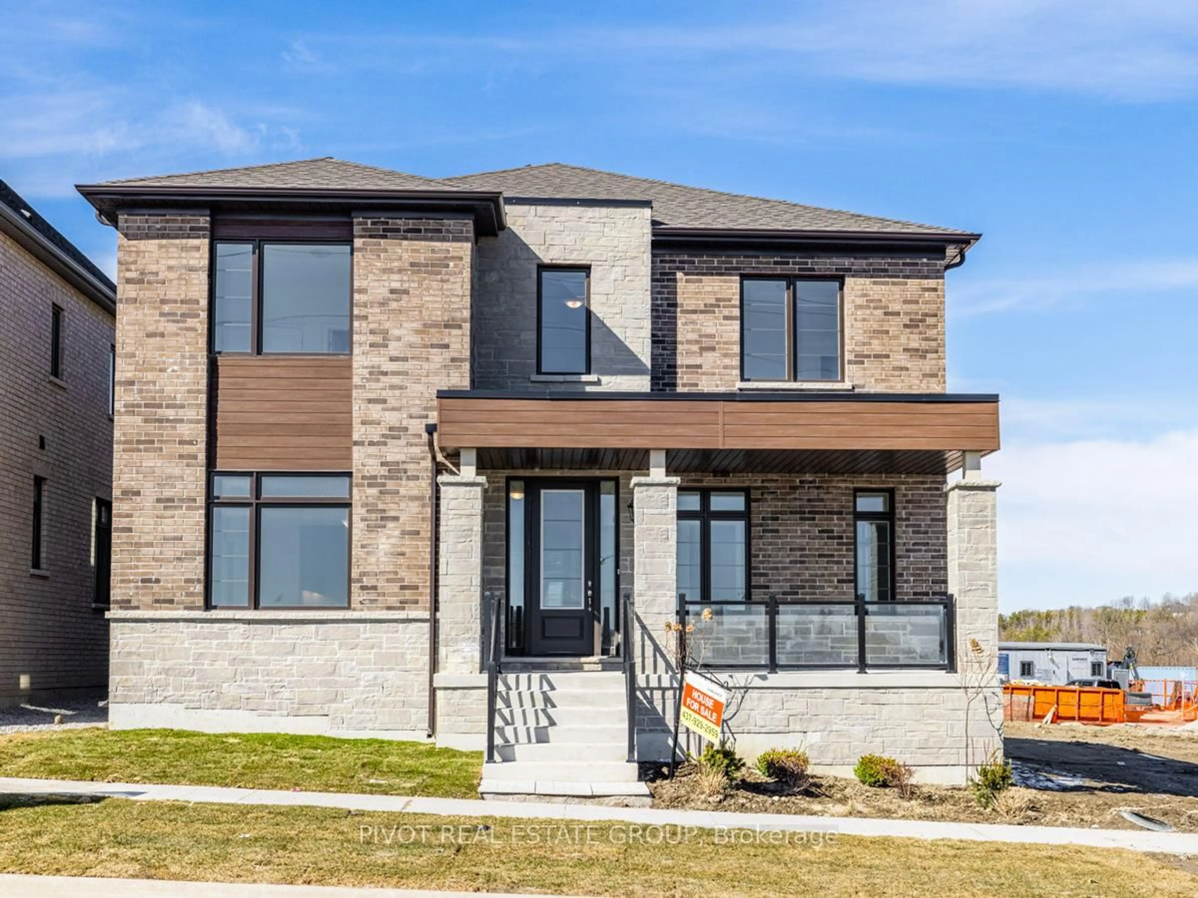 Home with brick exterior material, street for 17 Rowe St, Bradford West Gwillimbury Ontario L3Z 4M9