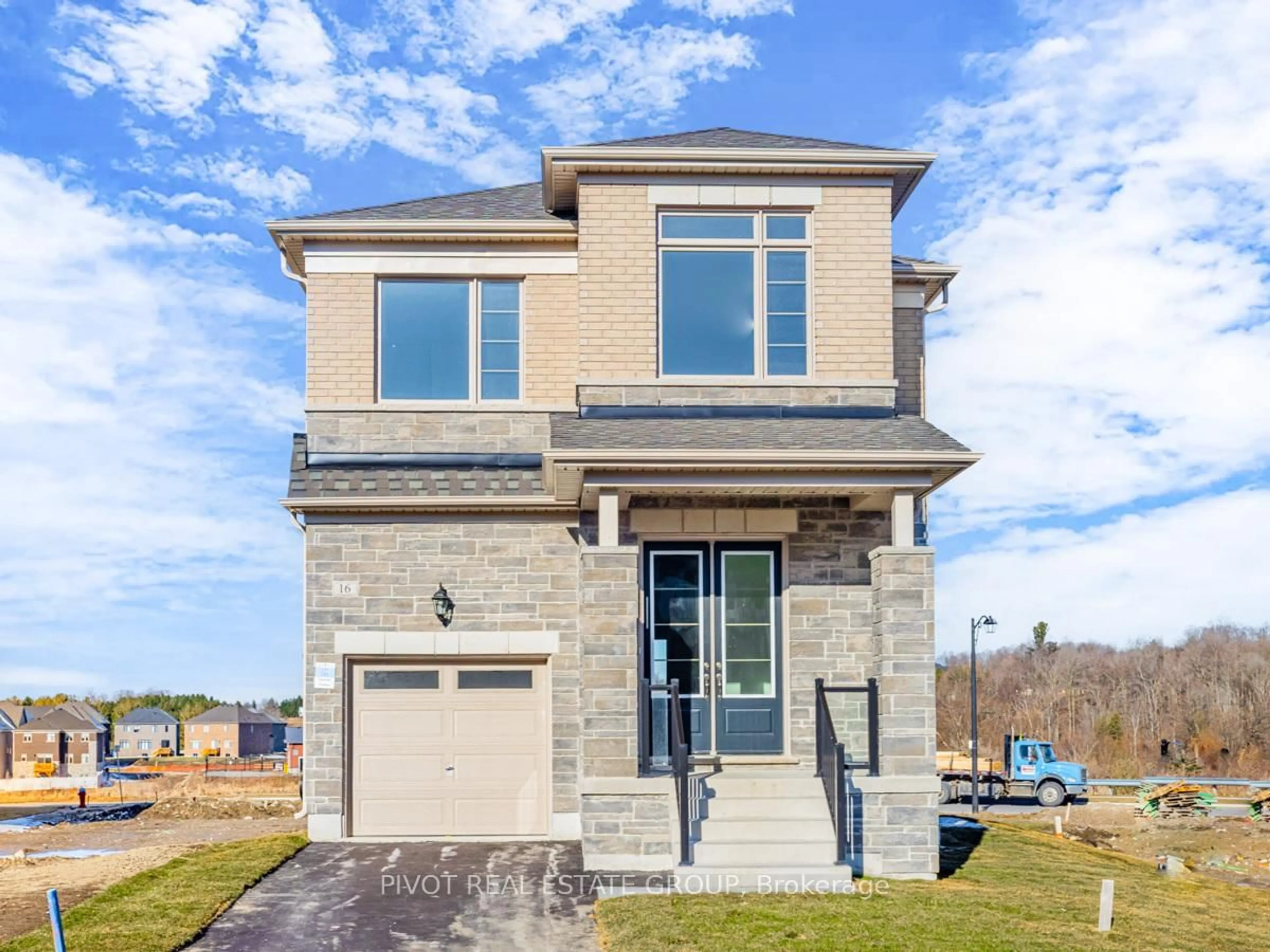 Home with brick exterior material, street for 16 Rowe St, Bradford West Gwillimbury Ontario L3Z 4M9