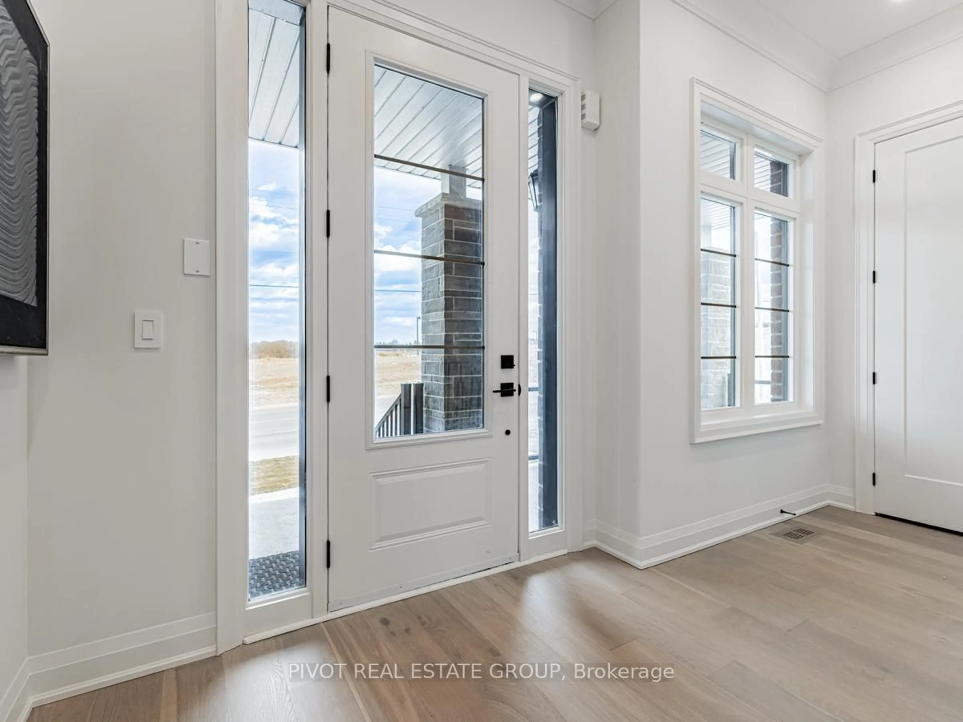 Indoor entryway for 5 Rowe St, Bradford West Gwillimbury Ontario L3Z 4M9