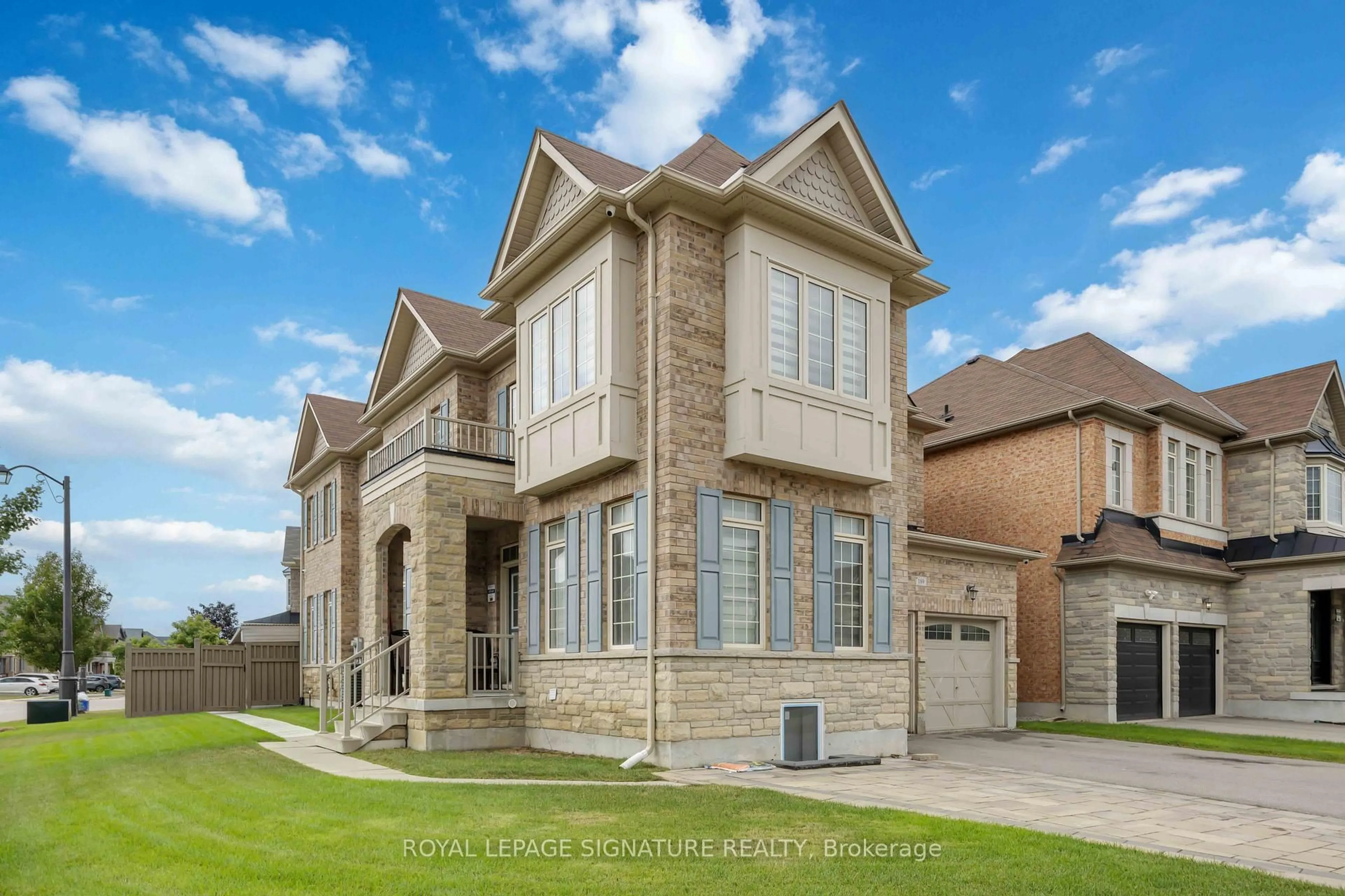 Home with brick exterior material, street for 189 Algoma Dr, Vaughan Ontario L4H 4H1