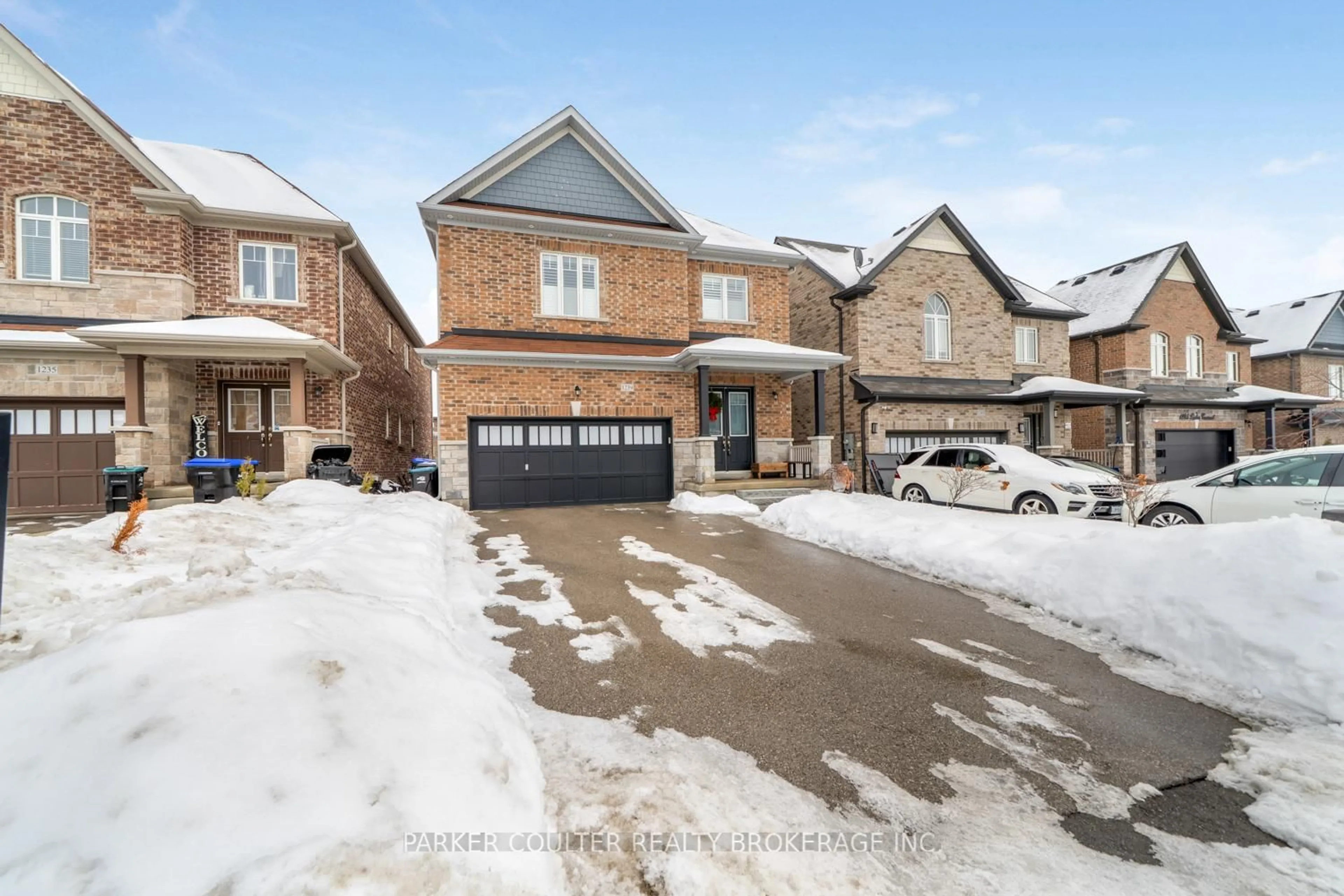 Home with brick exterior material, street for 1239 Peelar Cres, Innisfil Ontario L0L 1W0