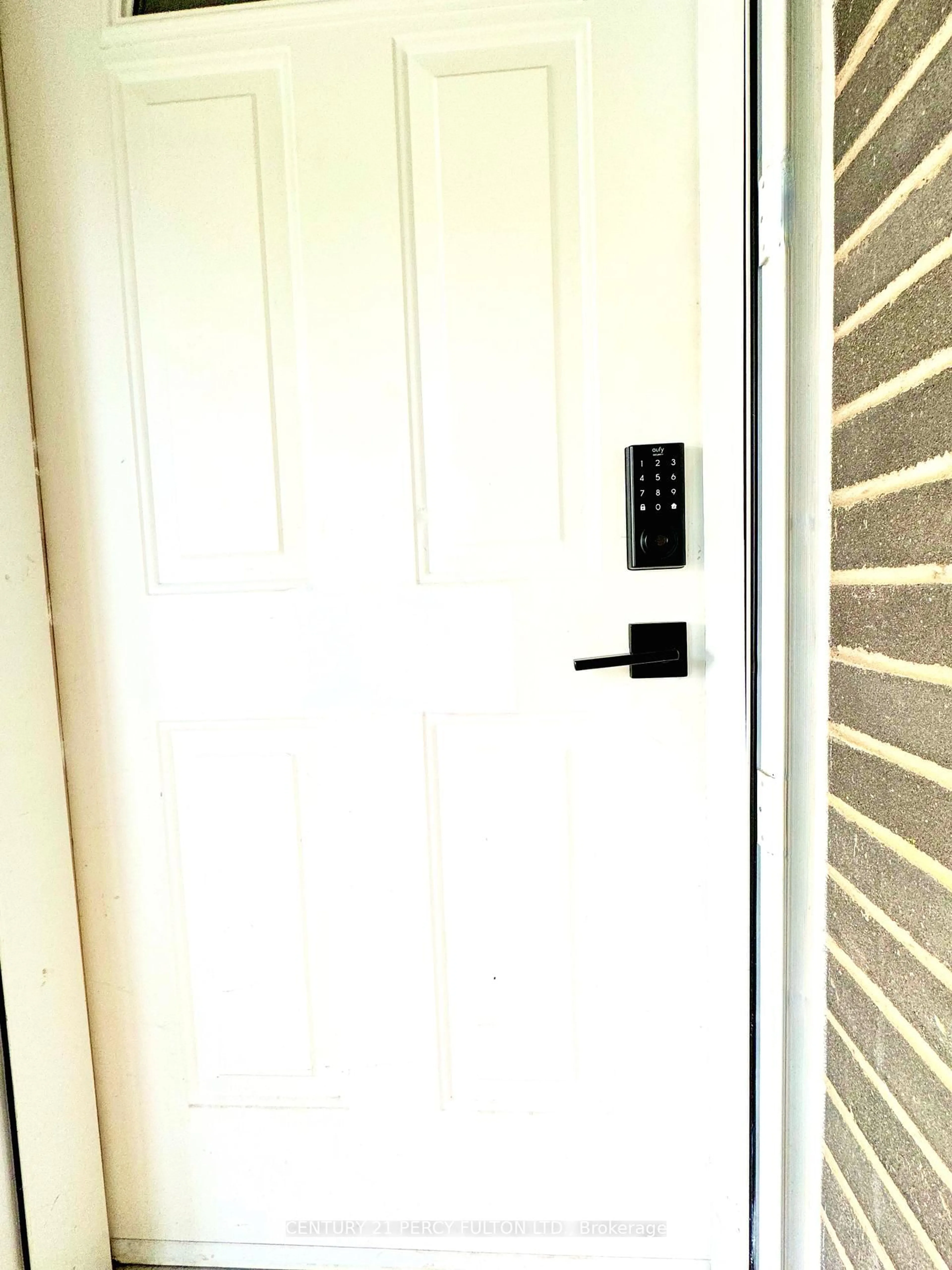 Indoor entryway for 272 Conestoga Ave, Richmond Hill Ontario L4C 2H2