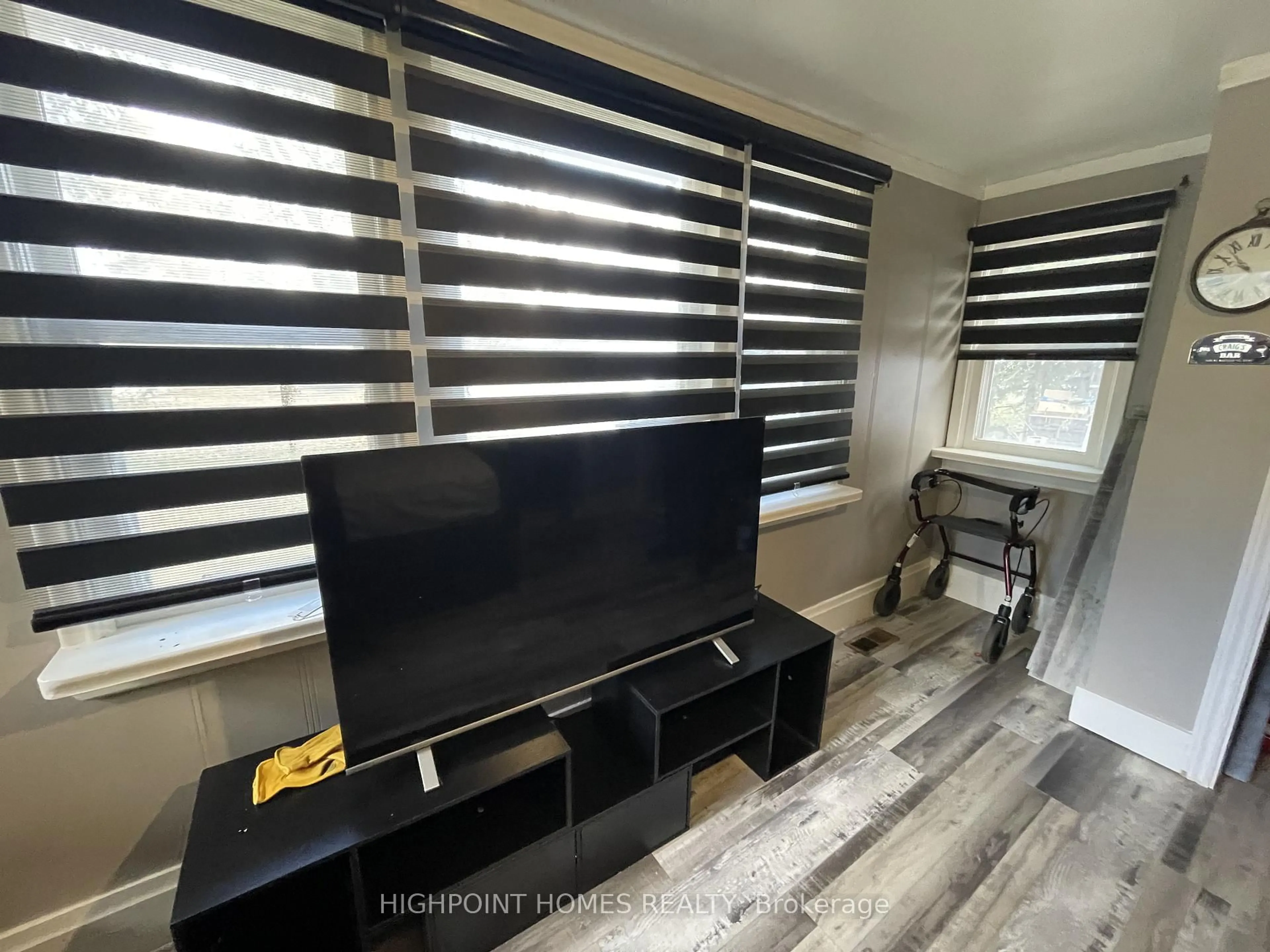 Home theater for 257 Cedarholme Ave, Georgina Ontario L4P 2W5