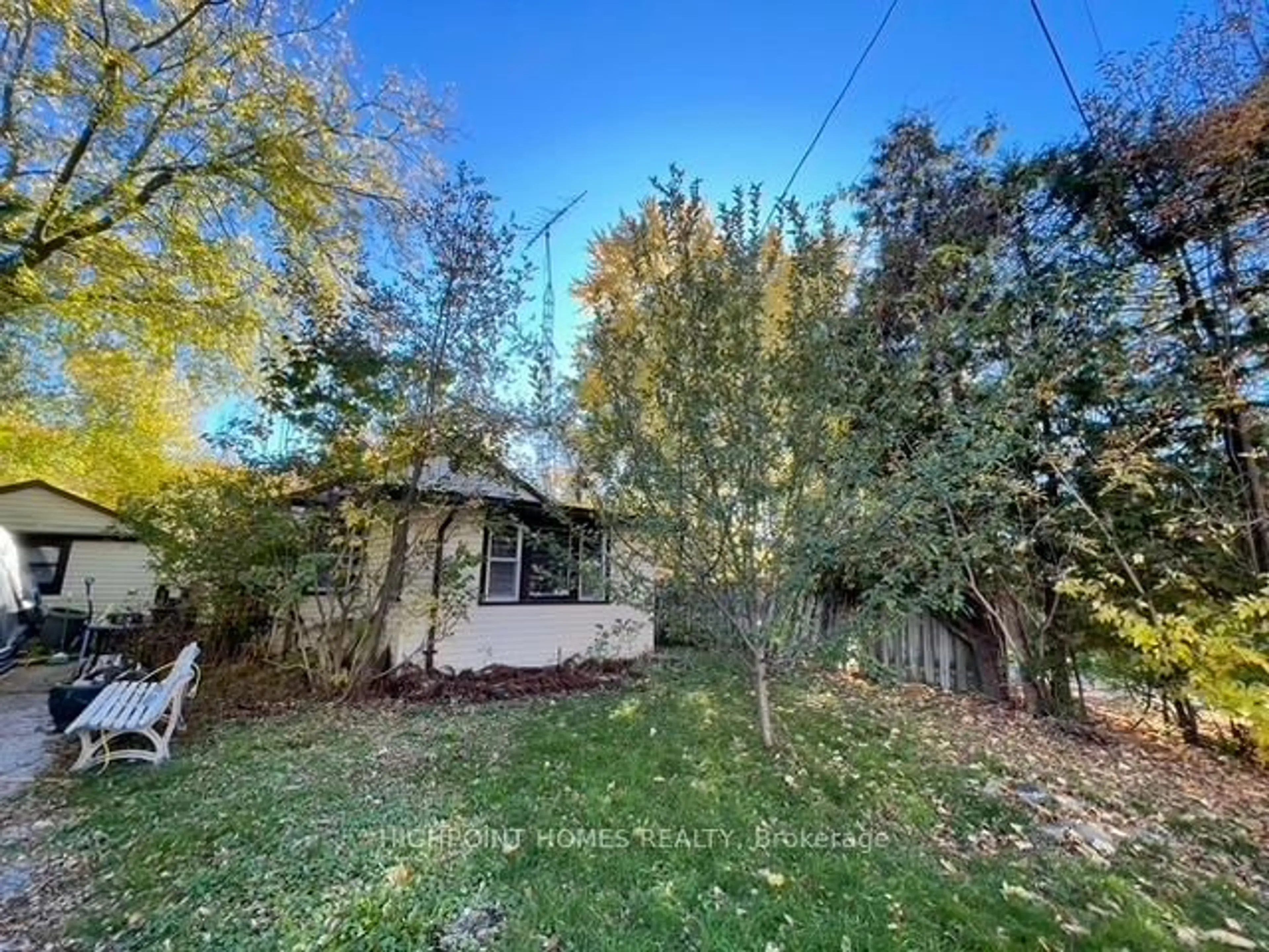 A pic from outside/outdoor area/front of a property/back of a property/a pic from drone, unknown for 257 Cedarholme Ave, Georgina Ontario L4P 2W5