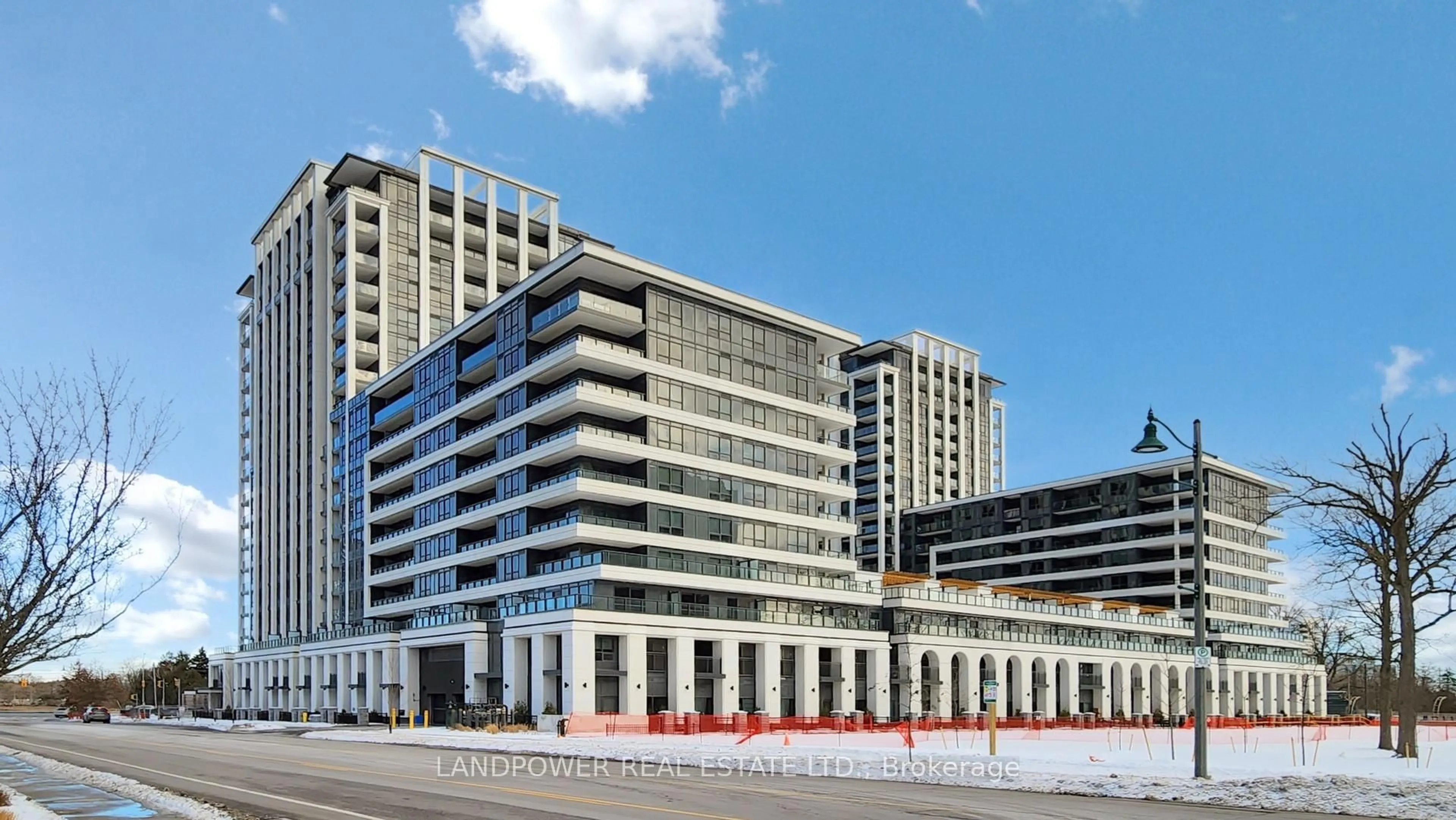 Indoor foyer for 8 Cedarland Dr #1202, Markham Ontario L6G 0H4