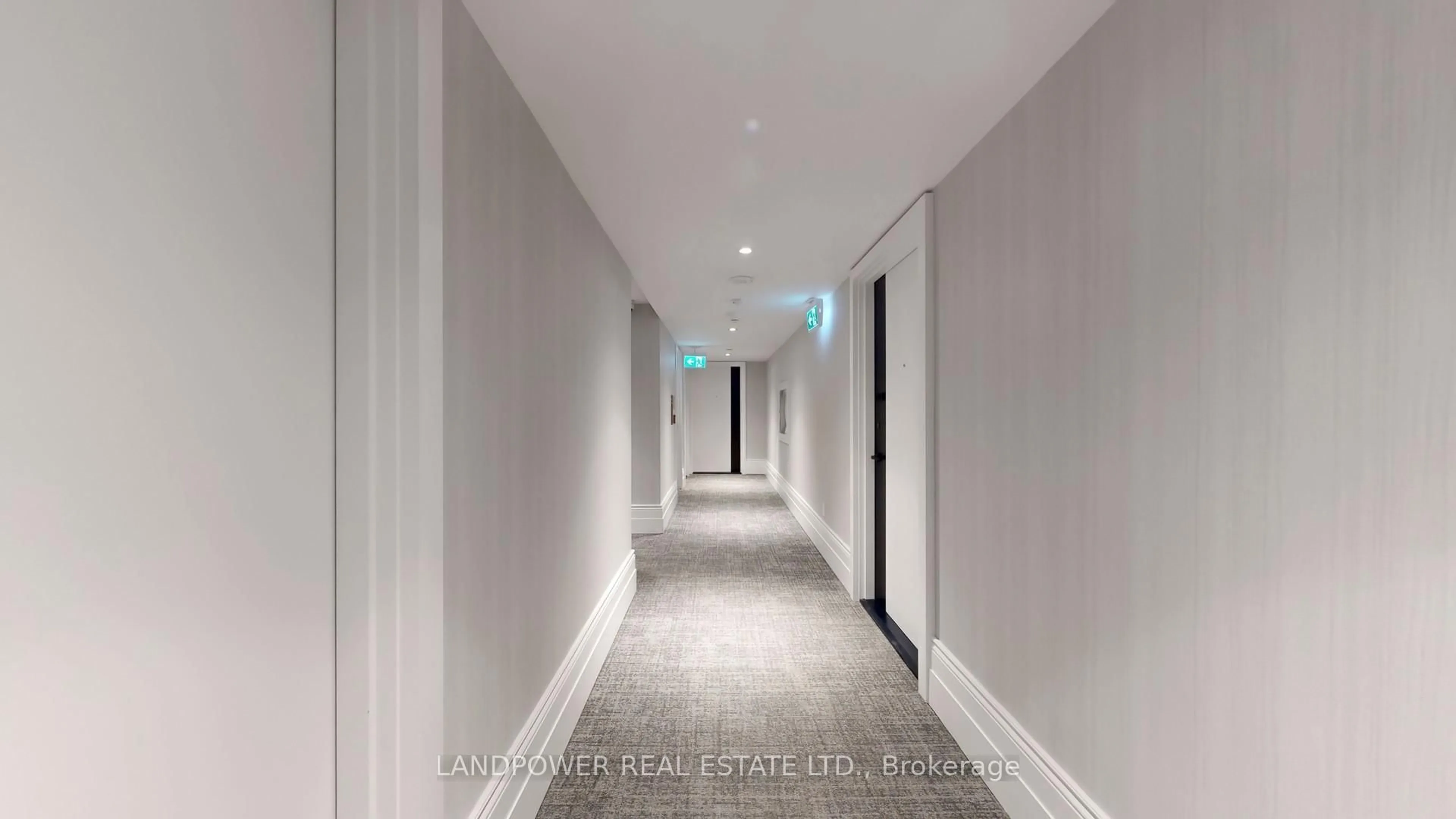 Indoor foyer for 8 Cedarland Dr #1202, Markham Ontario L6G 0H4