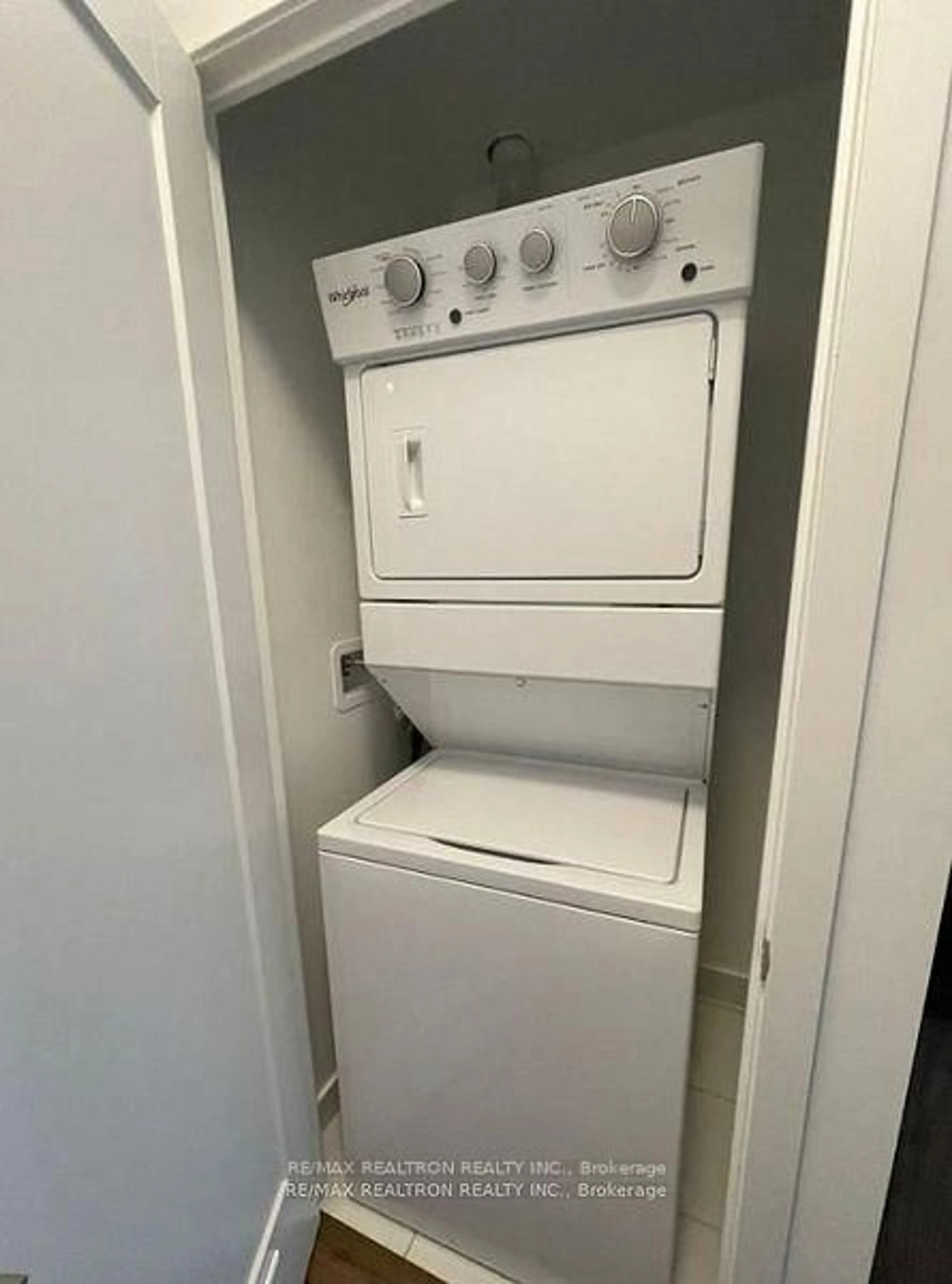 Laundry room for 95 Oneida Cres #804, Richmond Hill Ontario L4B 0H5