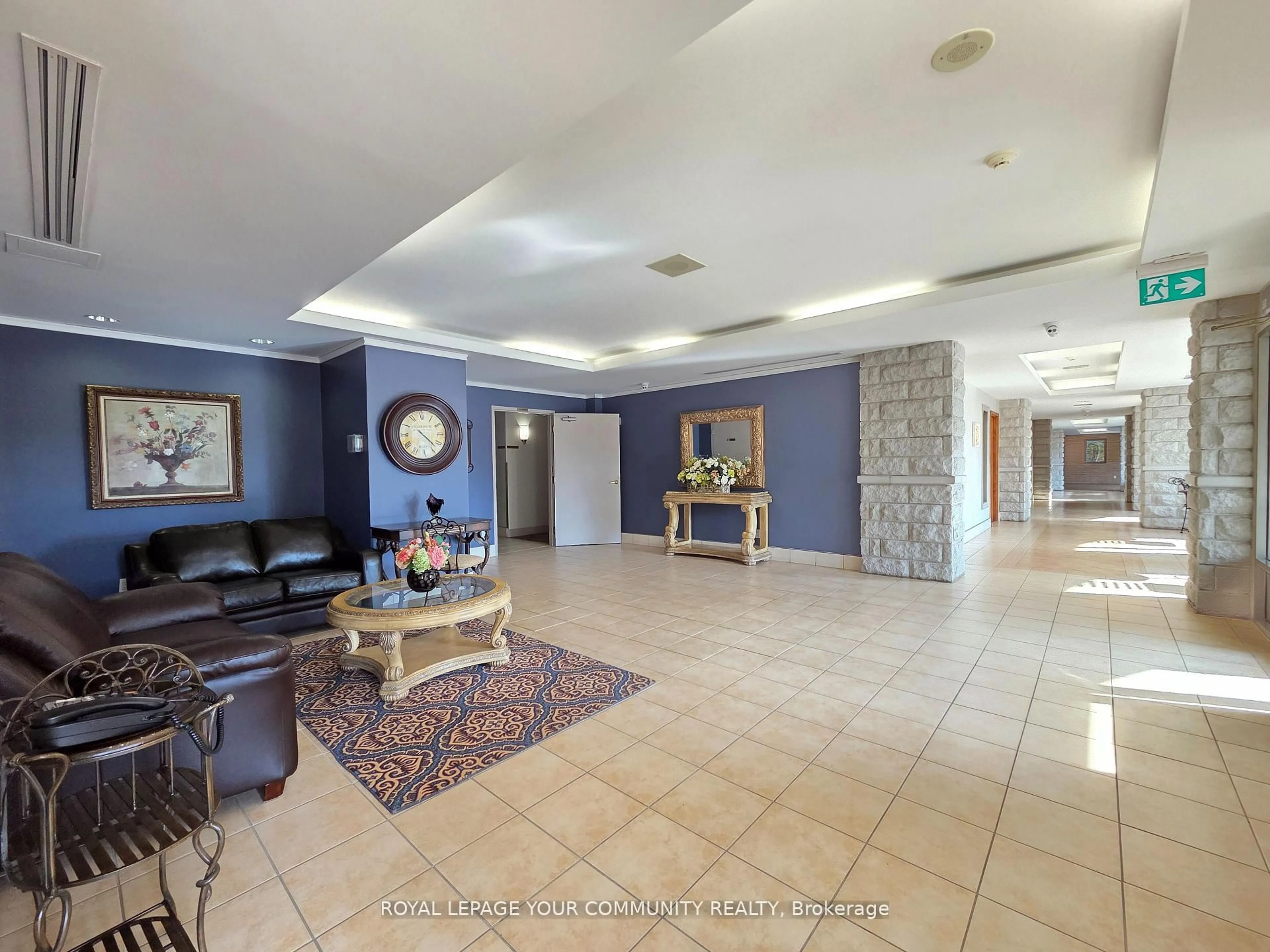 Lobby for 2504 Rutherford Rd #508, Vaughan Ontario L4K 5N5