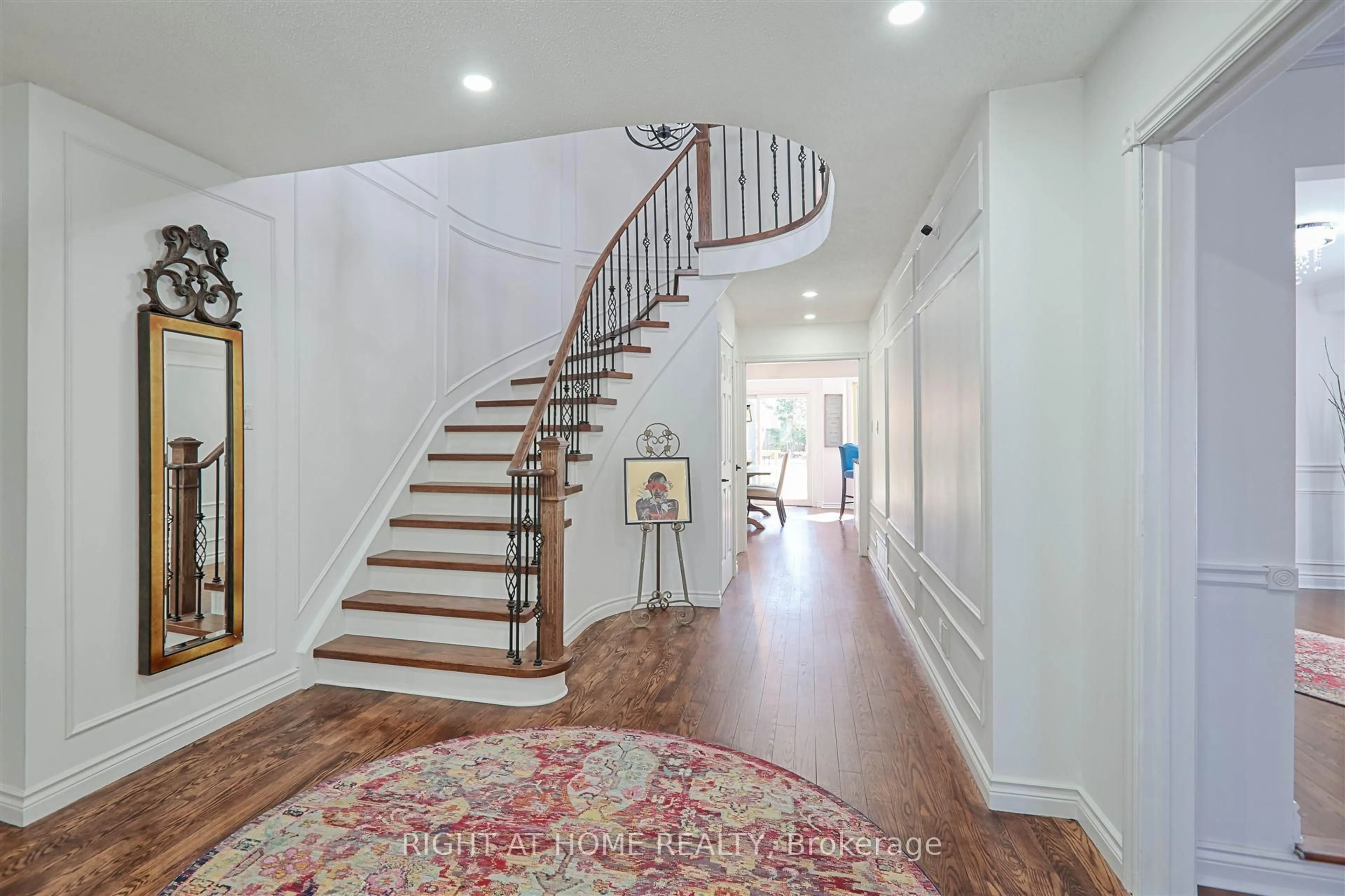 Indoor foyer for 236 McCaffrey Rd, Newmarket Ontario L3X 1J3