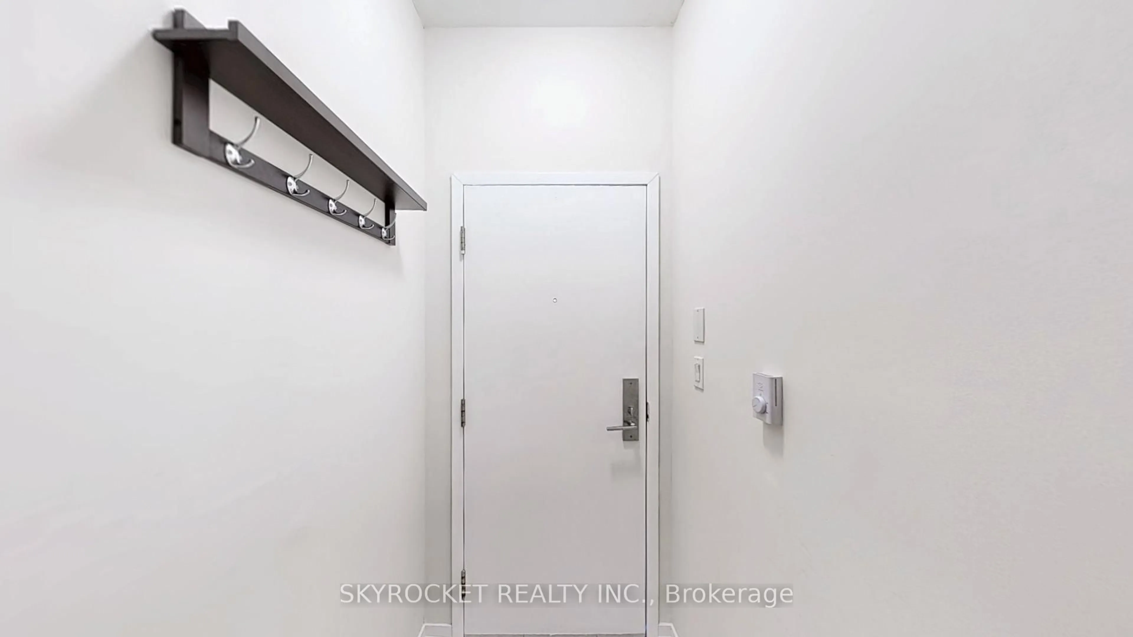 A pic of a room for 26 Bruce St #B18, Vaughan Ontario L4L 1J4