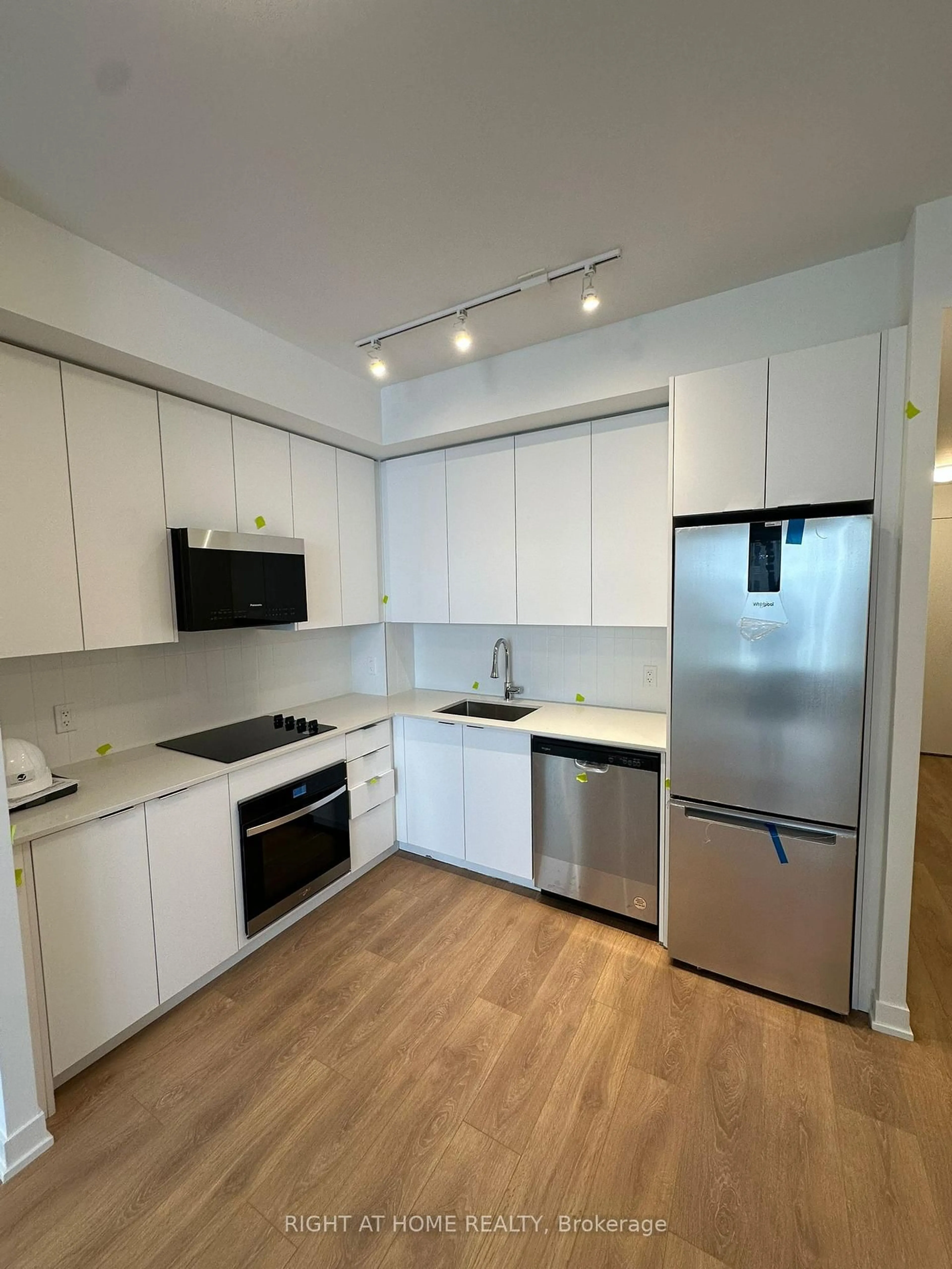 Standard kitchen, wood/laminate floor for 498 Caldari Rd #1232, Vaughan Ontario L4K 0R6