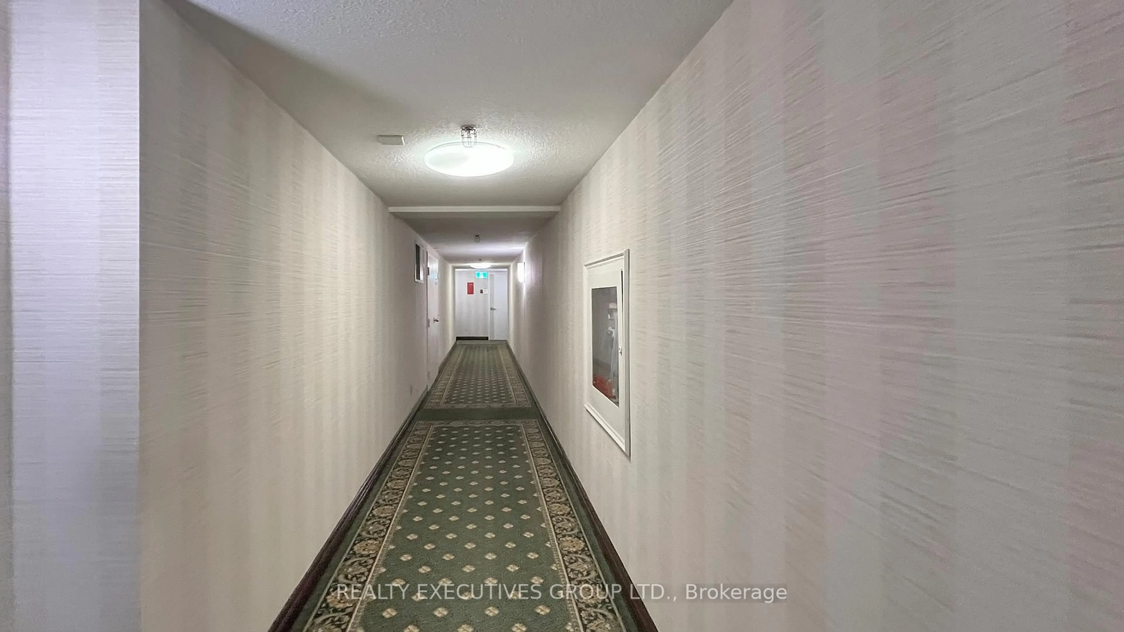 Unknown for 8111 Yonge St #902, Markham Ontario L3T 4V9