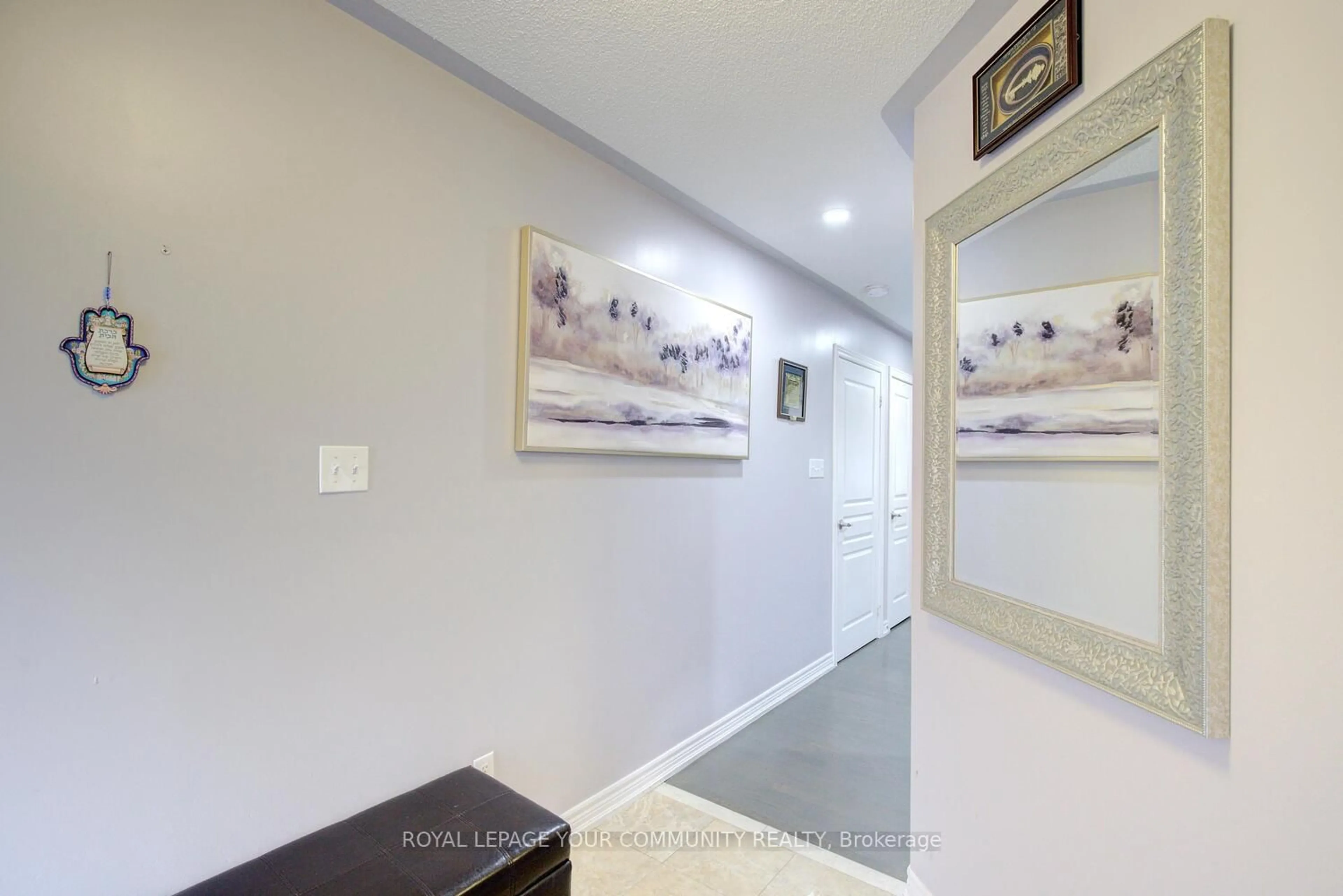 Indoor entryway for 59 Kavala St, Vaughan Ontario L6A 0P6