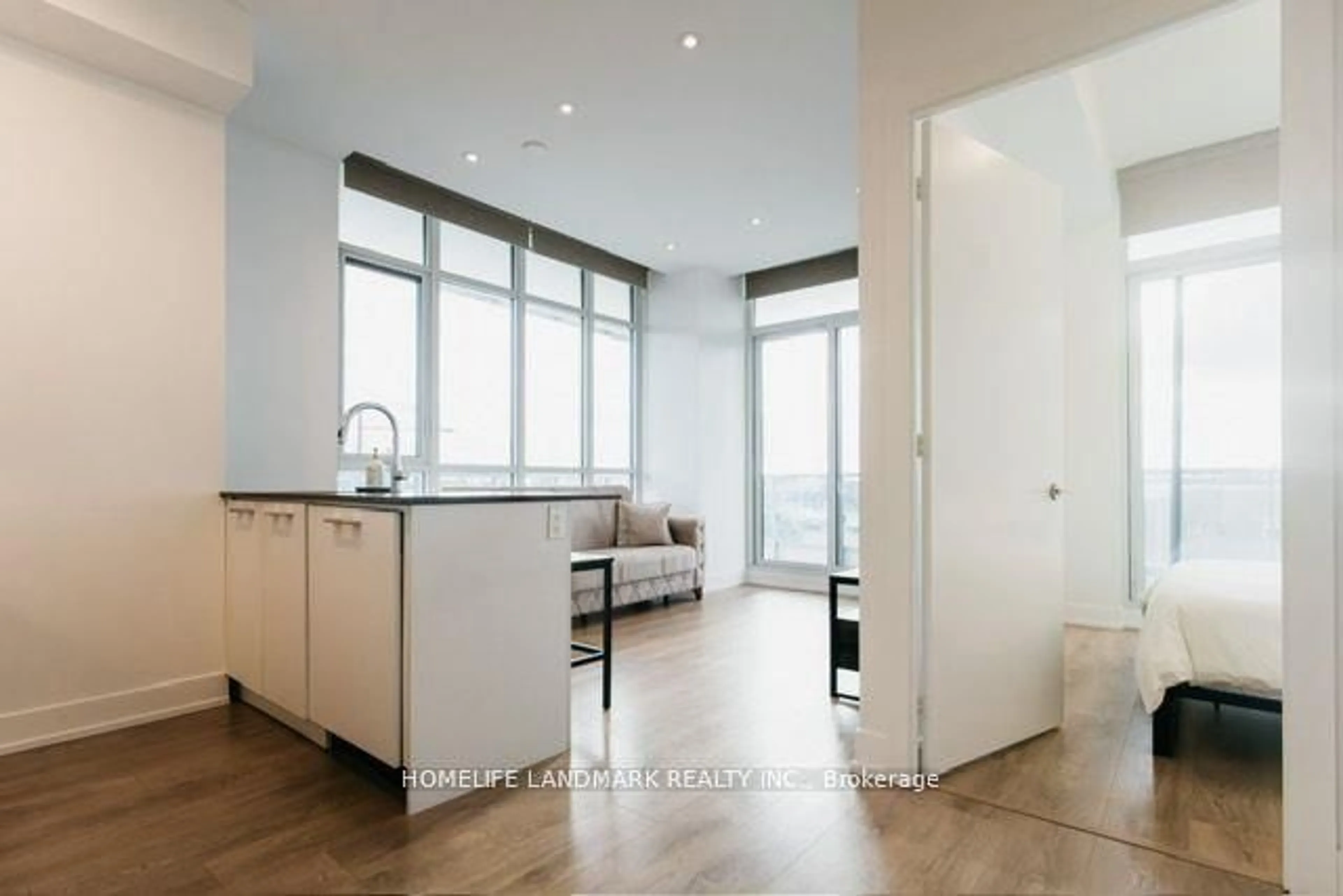 Unknown for 9471 Yonge St #234, Richmond Hill Ontario L4C 0Z5