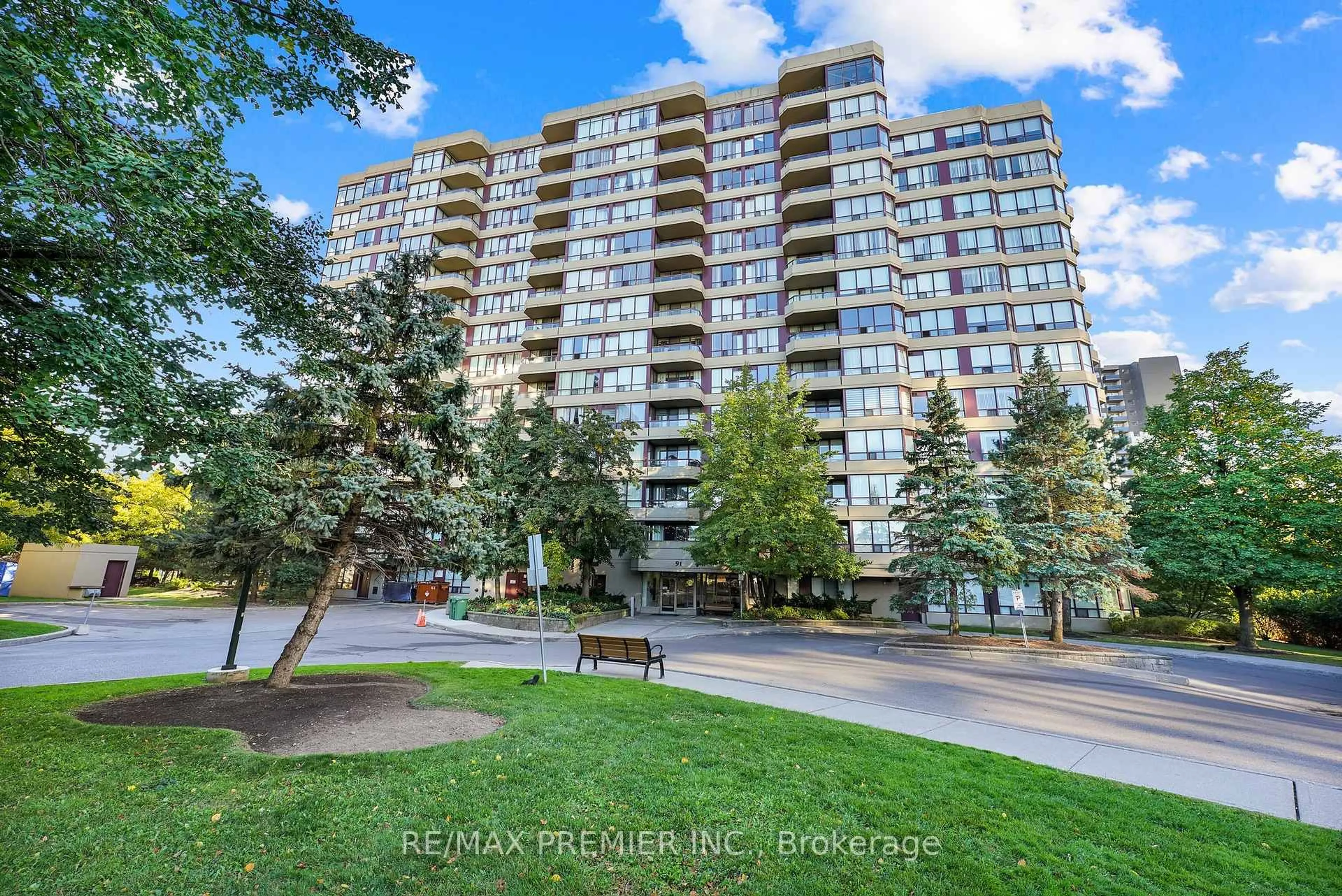 Unknown for 91 Townsgate Dr #208, Vaughan Ontario L4J 8E8