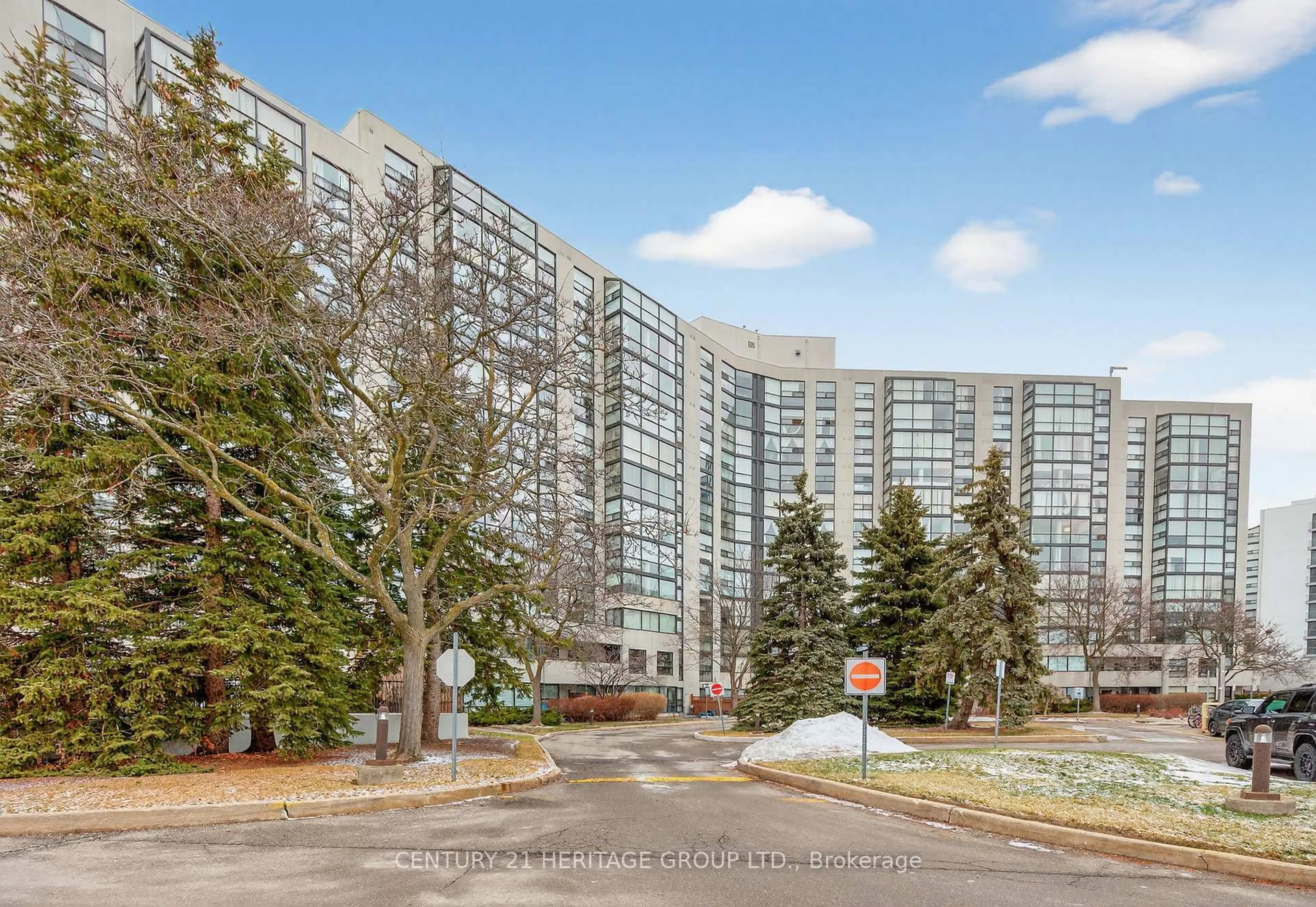 Unknown for 40 Harding Blvd #112, Richmond Hill Ontario L4C 9S5