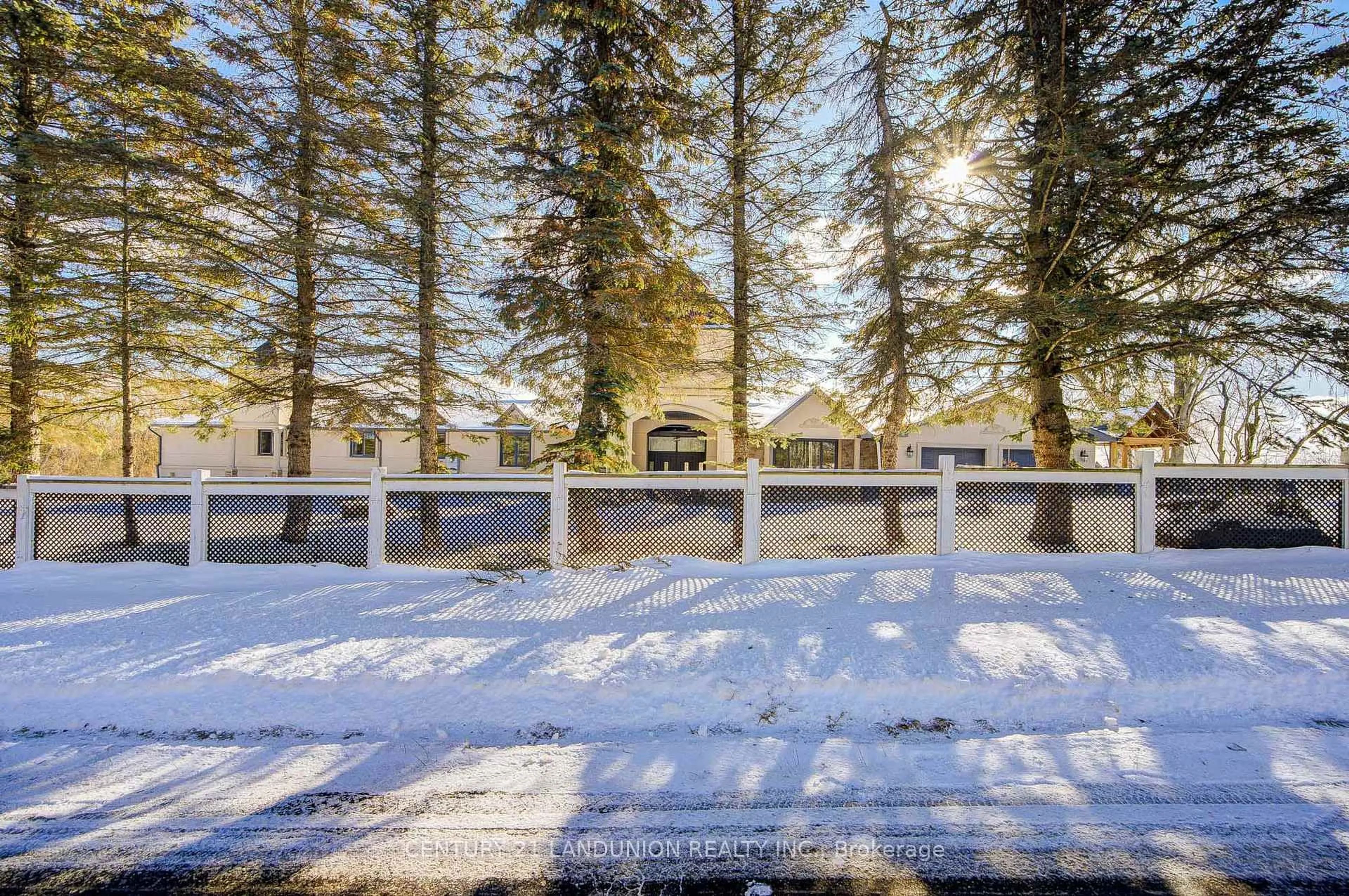 Patio, unknown for 2391 Doane Rd, East Gwillimbury Ontario L0G 1R0