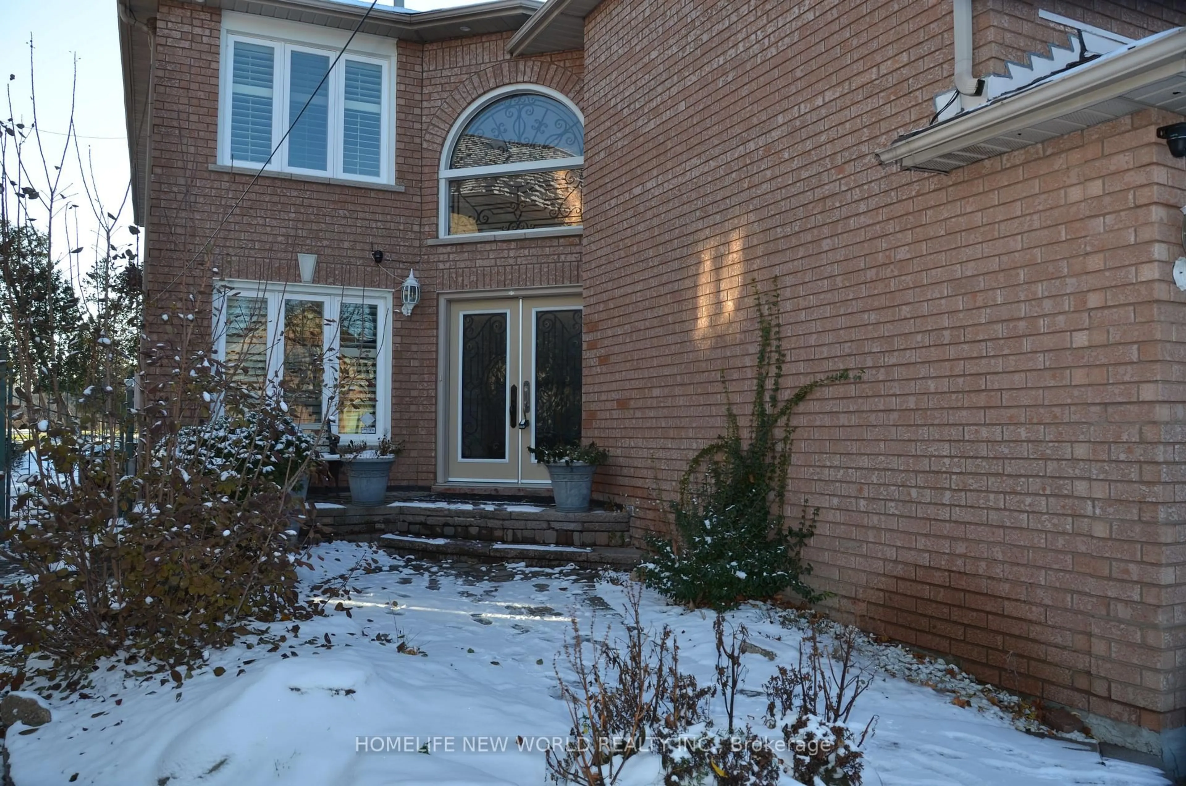 Unknown for 77 Nadia Ave, Vaughan Ontario L4L 8N9