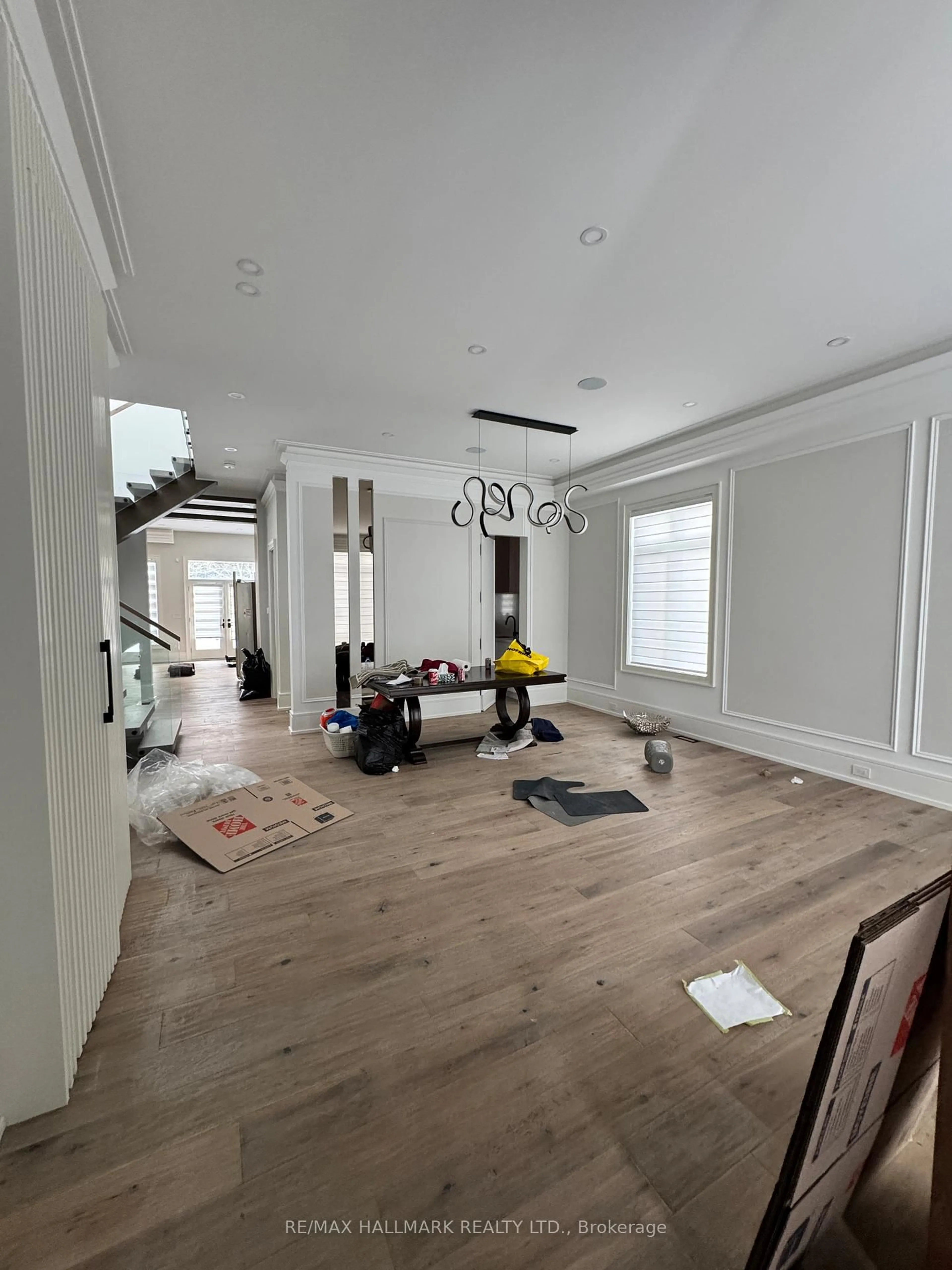 Unknown for 81 Child Dr, Aurora Ontario L4G 1Y8