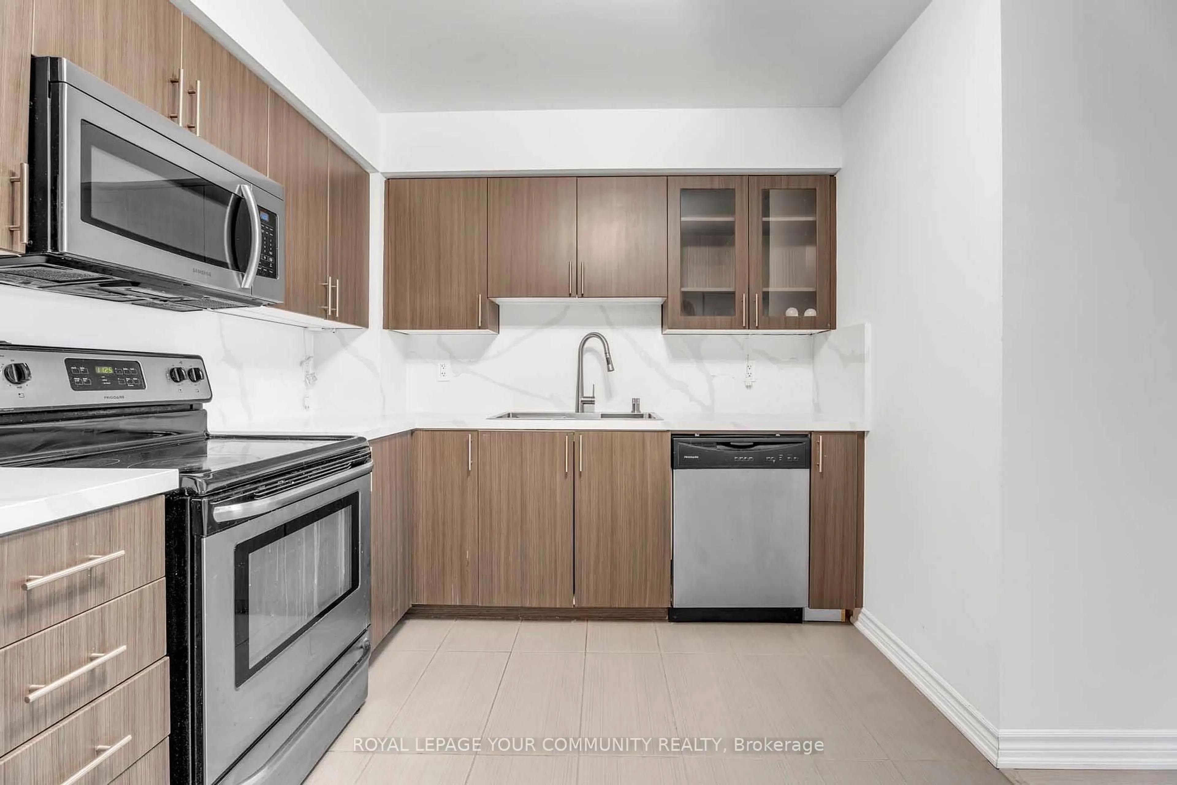 Standard kitchen, ceramic/tile floor for 75 Norman Bethune Ave #420, Richmond Hill Ontario L4B 3L4