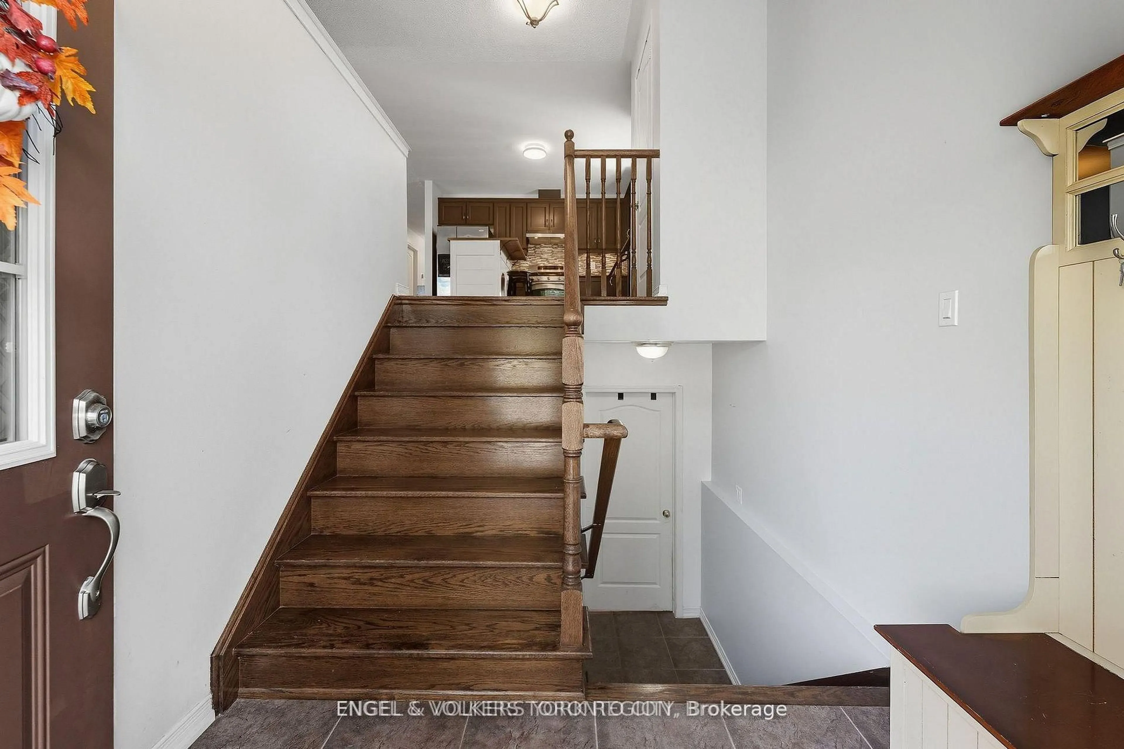 Unknown for 23 Weir St, Bradford West Gwillimbury Ontario L3Z 0K6