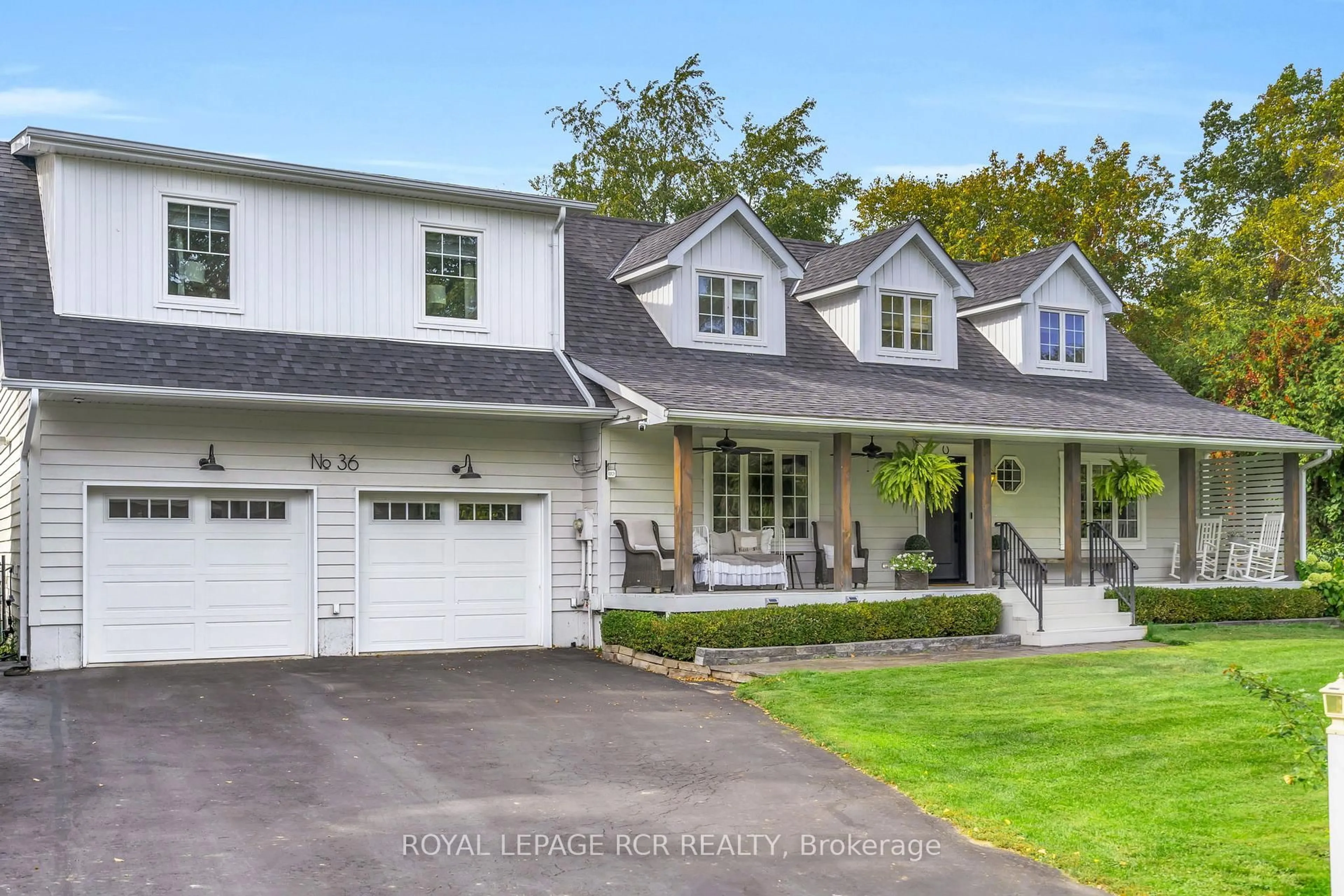 Home with vinyl exterior material, street for 36 Marie St, Georgina Ontario L0E 1L0