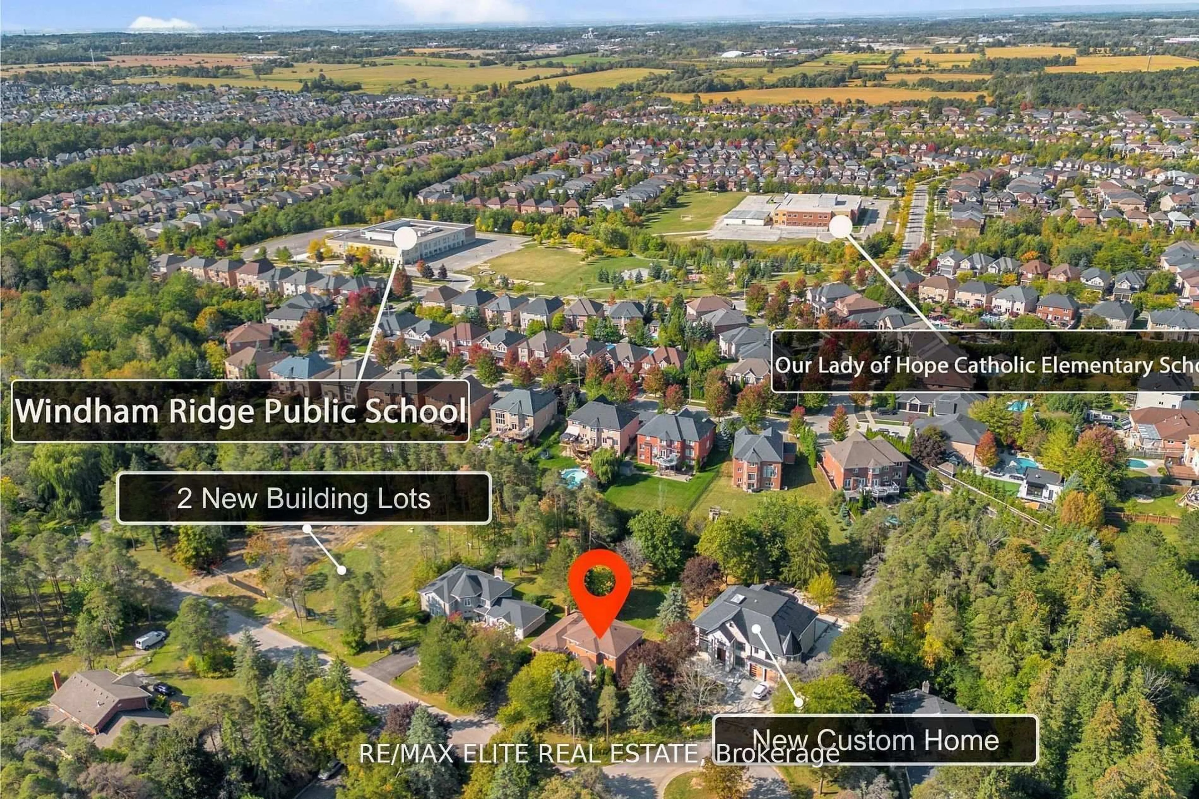 A pic from outside/outdoor area/front of a property/back of a property/a pic from drone, street for 61 Beaufort Hills Rd, Richmond Hill Ontario L4E 2N3