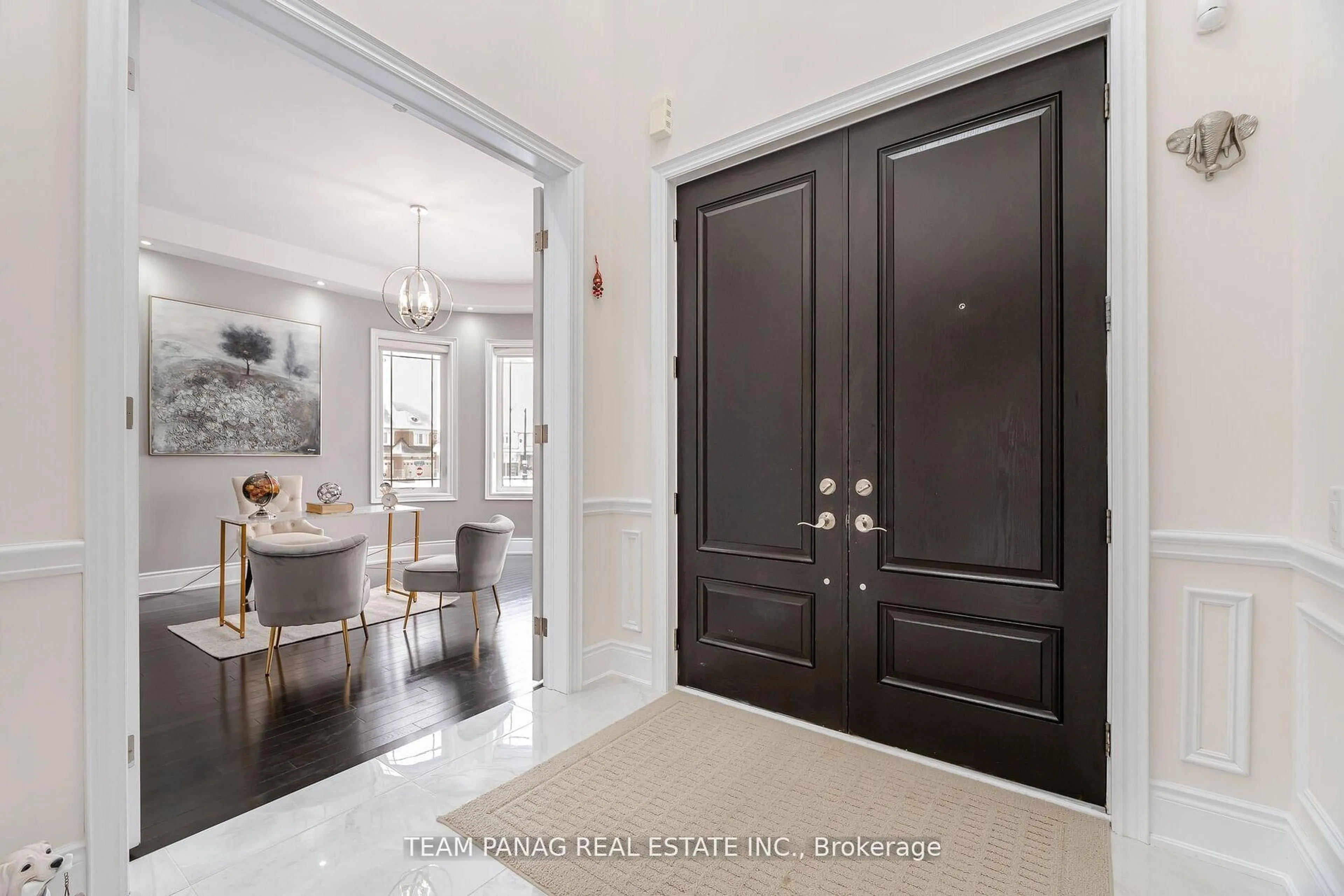 Indoor entryway for 76 Balderson Dr, Vaughan Ontario L4H 4A3