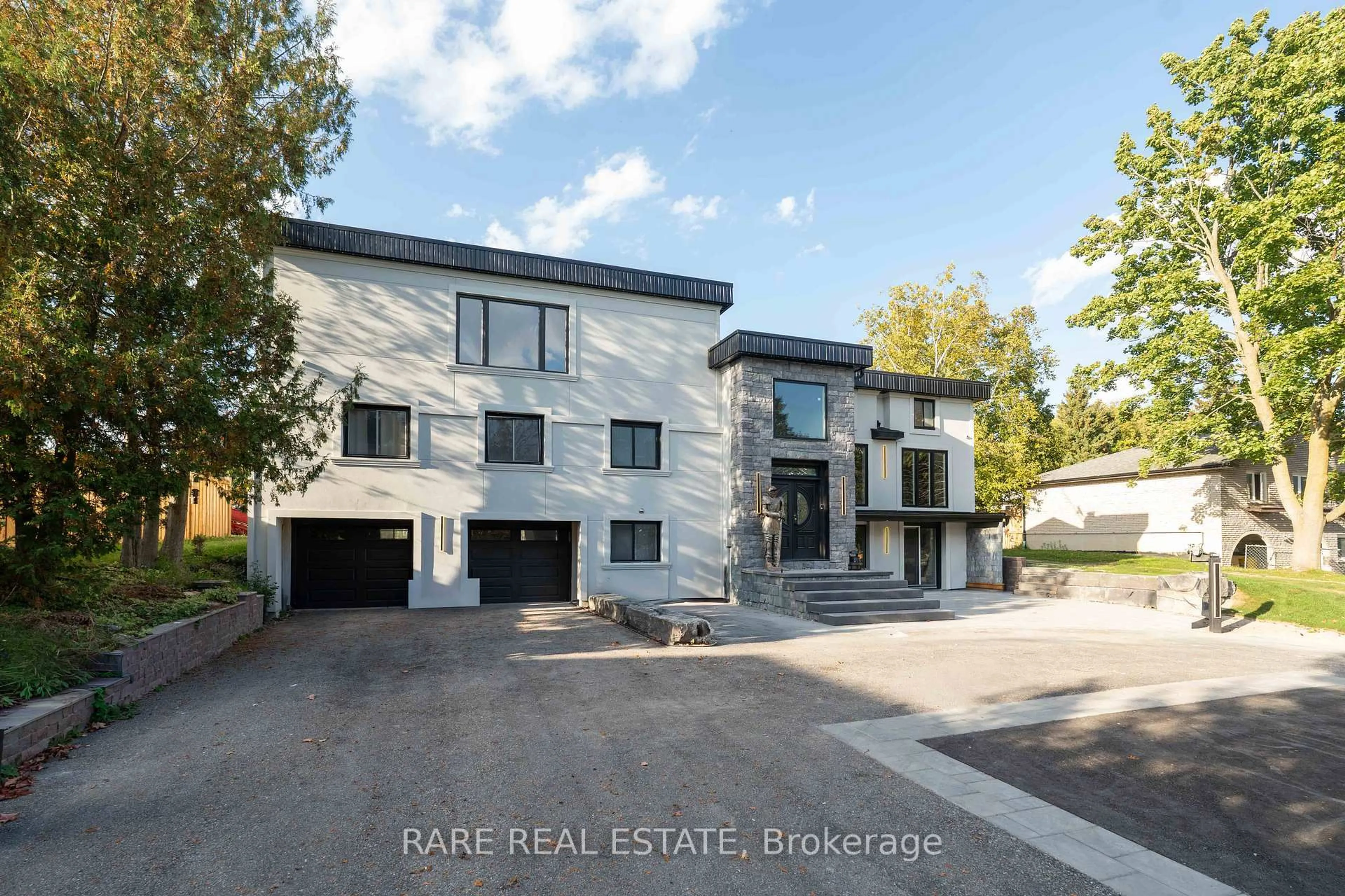 A pic from outside/outdoor area/front of a property/back of a property/a pic from drone, street for 4616 Highway 89, Innisfil Ontario L0L 1L0