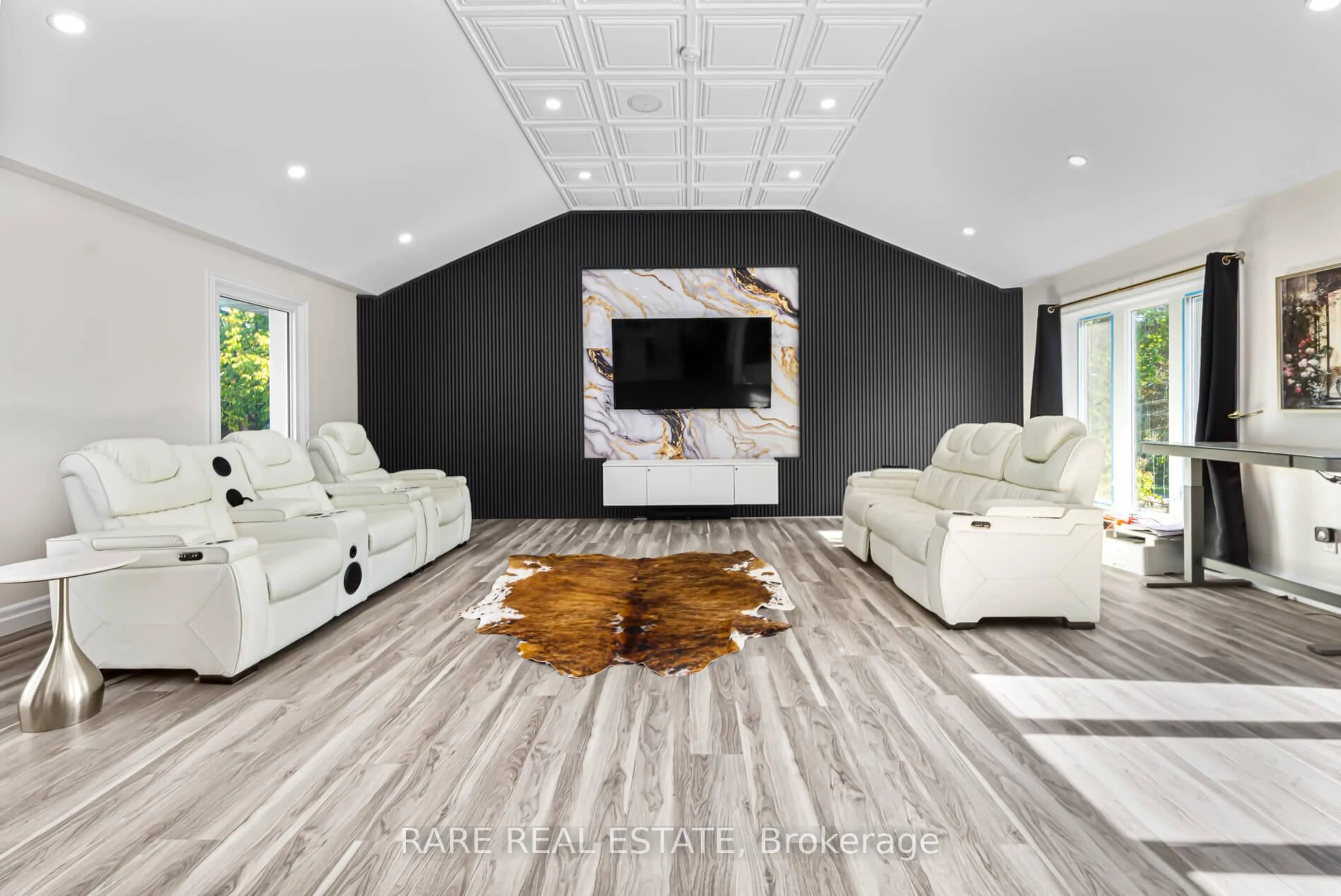 Home theater for 4616 Highway 89, Innisfil Ontario L0L 1L0