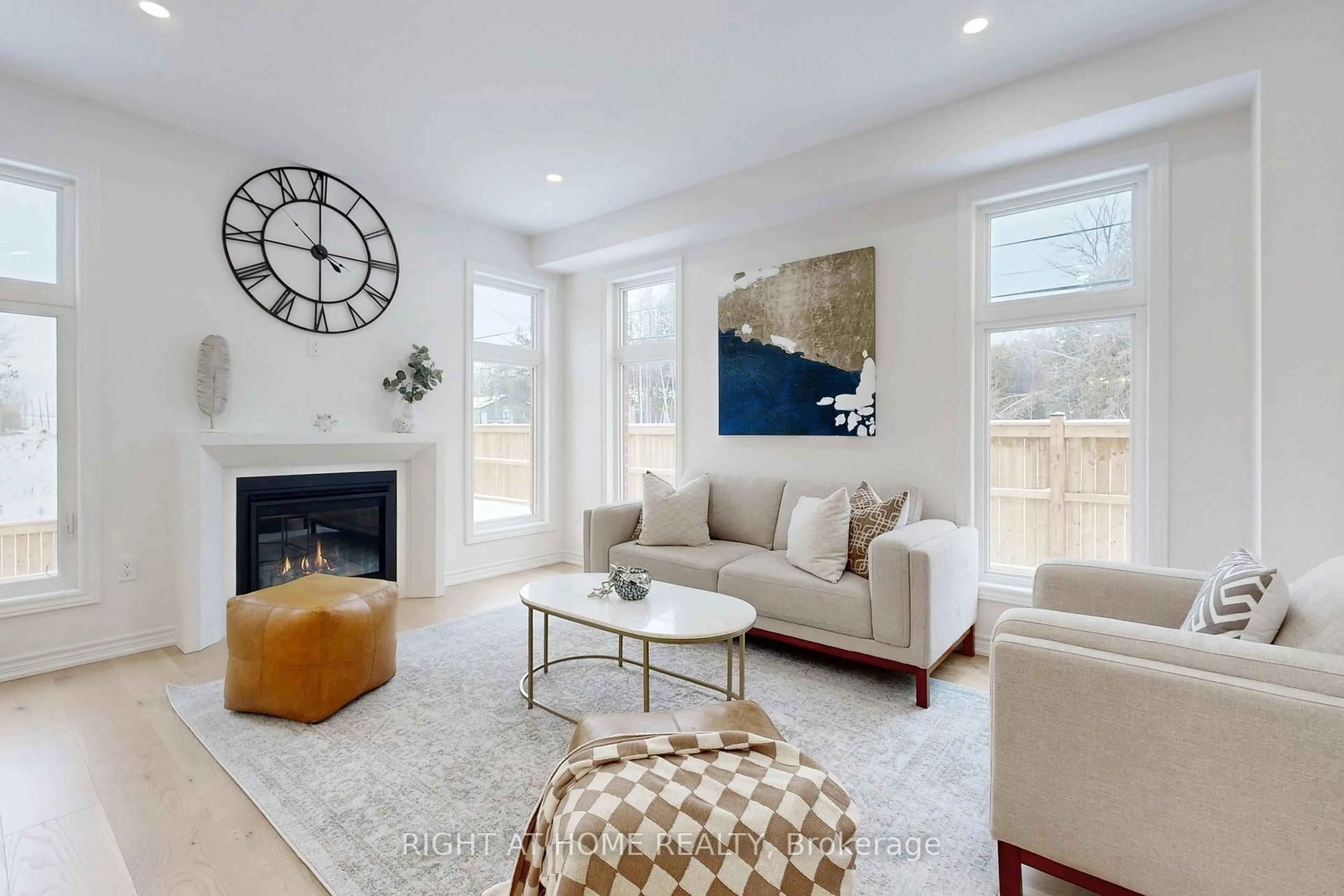 Living room with furniture, unknown for 1 Big Canoe Dr, Georgina Ontario L0E 1R0