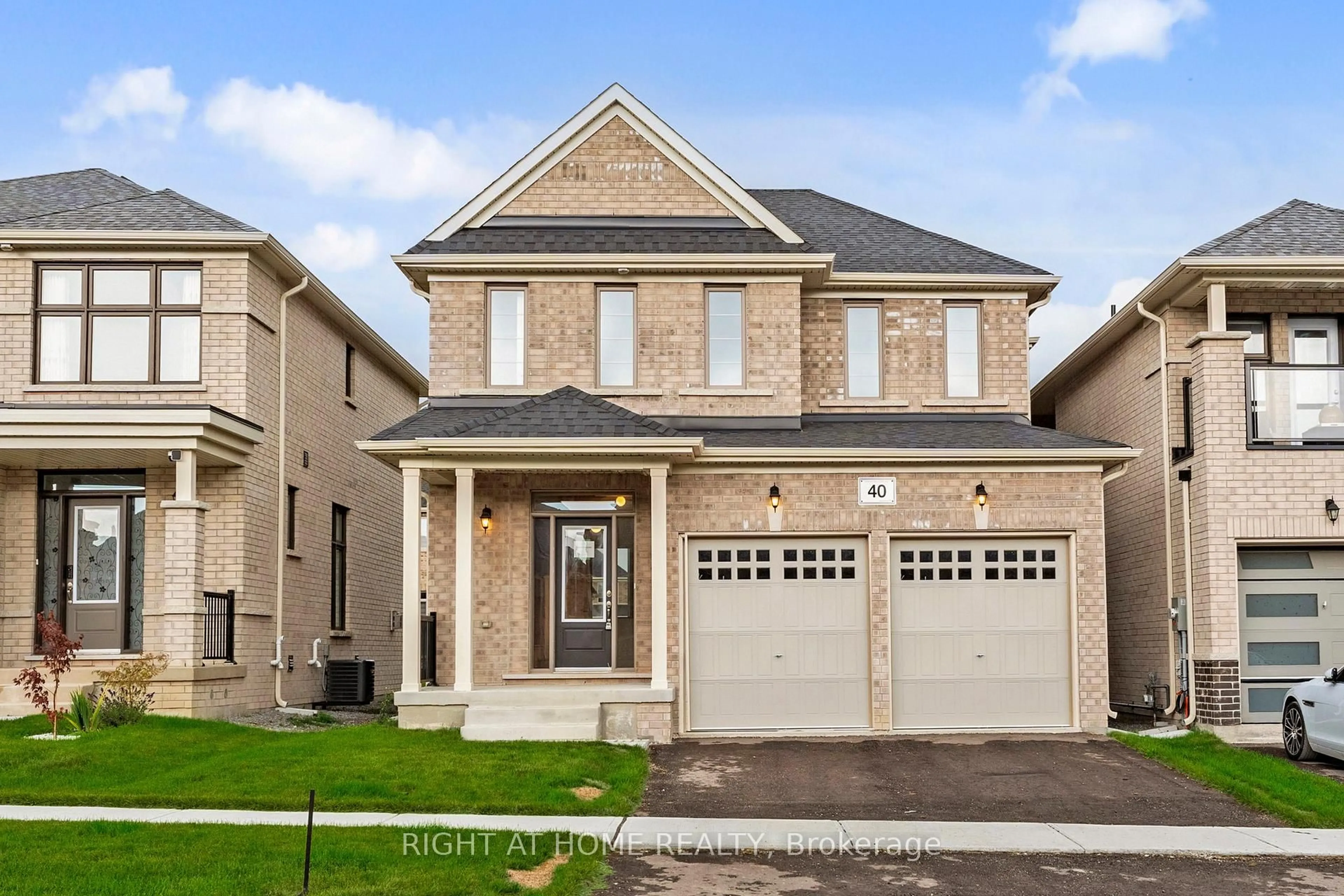 Home with brick exterior material, street for 40 Ainslie Hill Cres, Georgina Ontario L0E 1R0