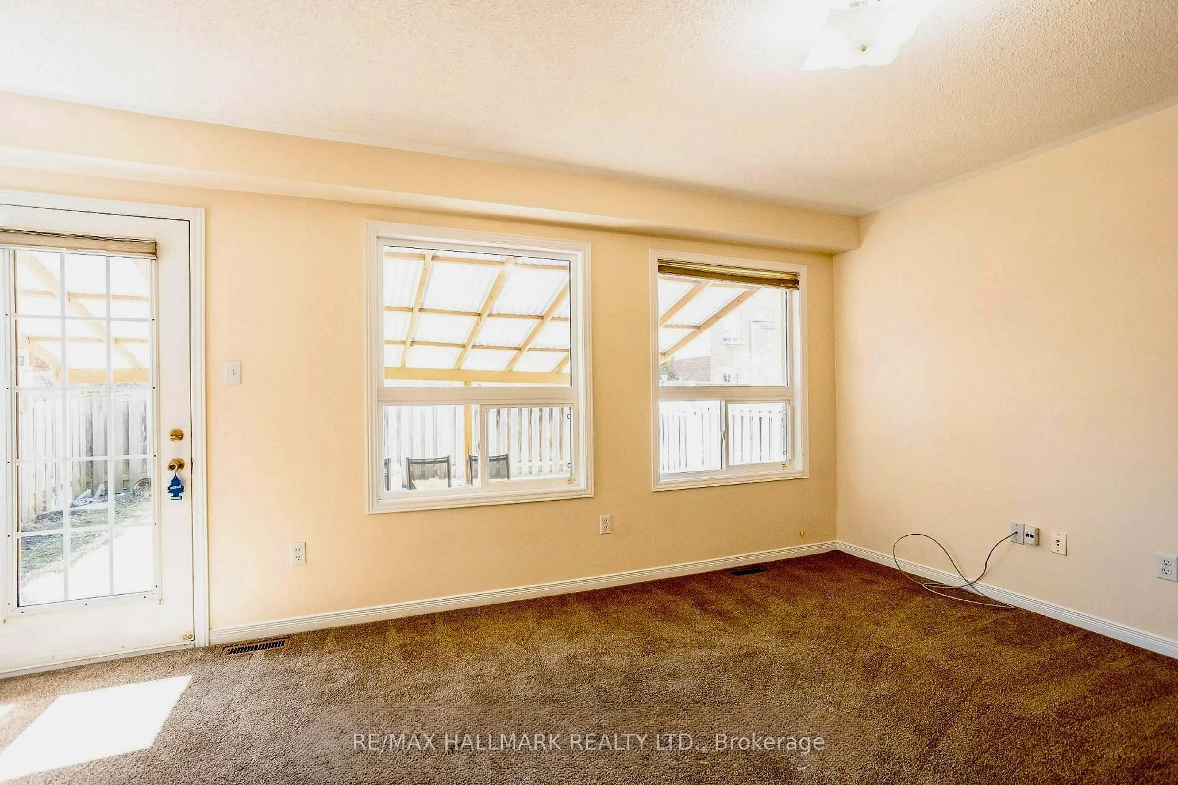 A pic of a room for 384 Flagstone Way, Newmarket Ontario L3X 2R3