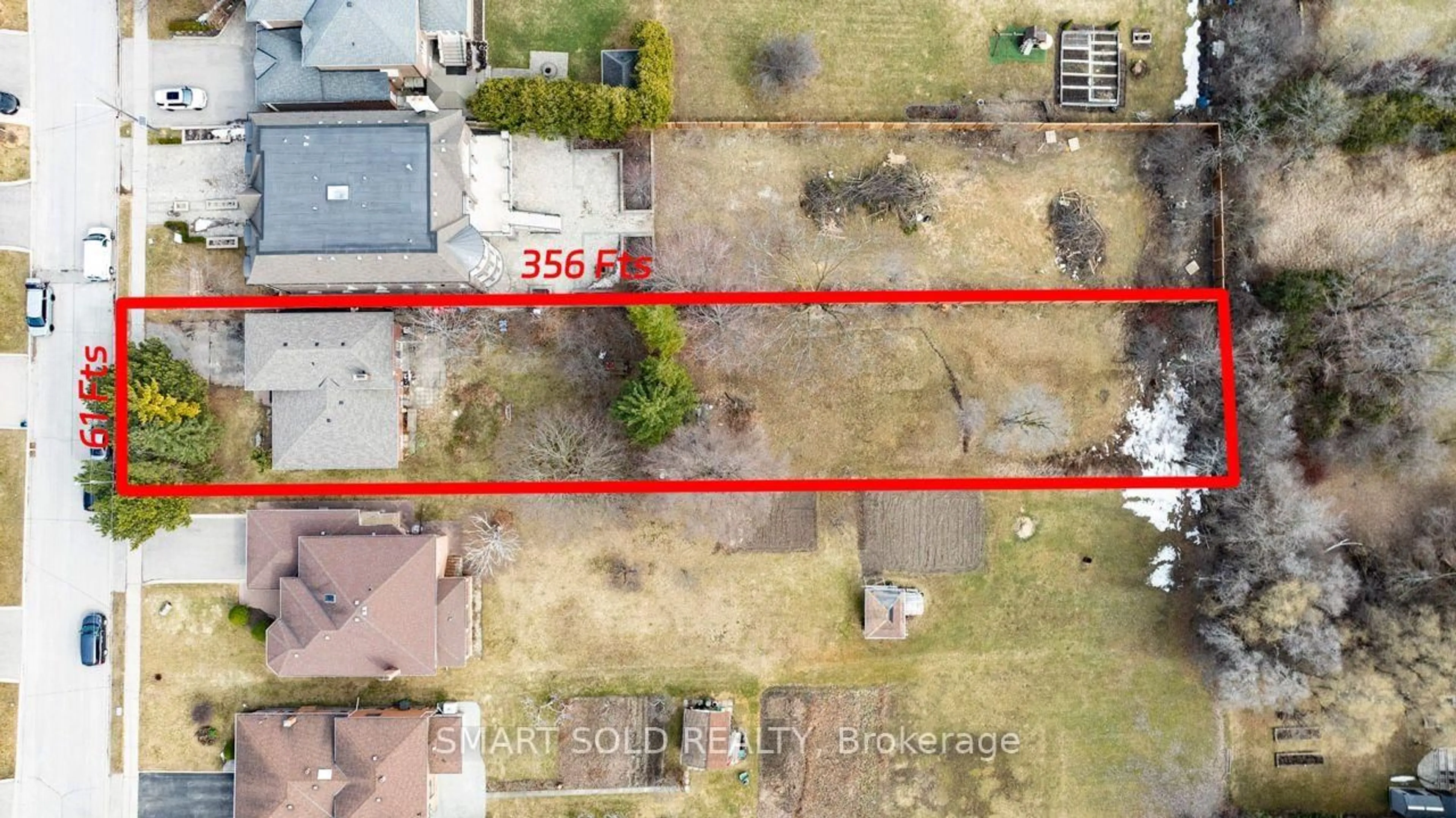 A pic from outside/outdoor area/front of a property/back of a property/a pic from drone, street for 75 Stockdale Cres, Richmond Hill Ontario L4C 3T1