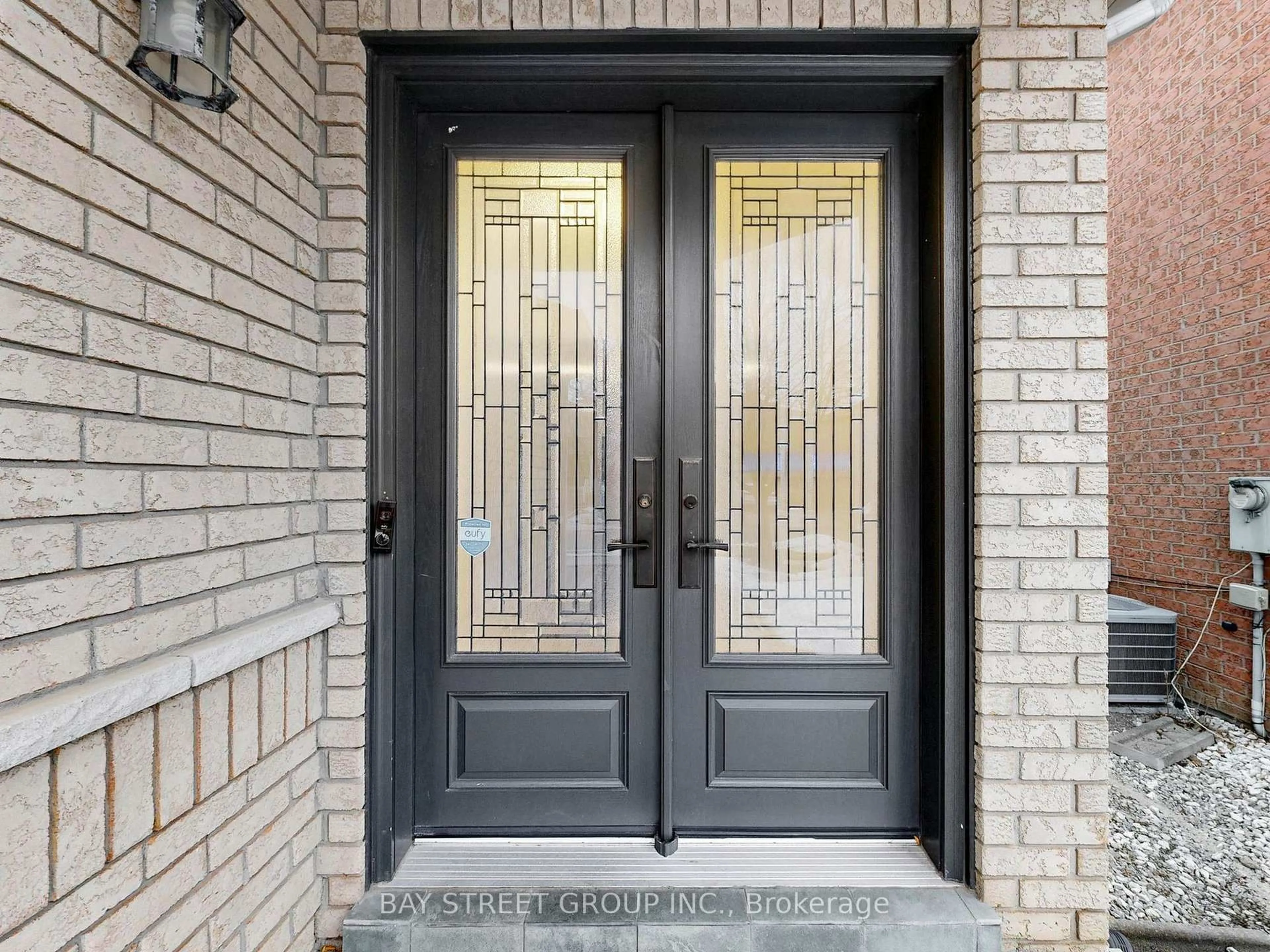 Indoor entryway for 43 Royal Appian Cres, Vaughan Ontario L4K 5L1