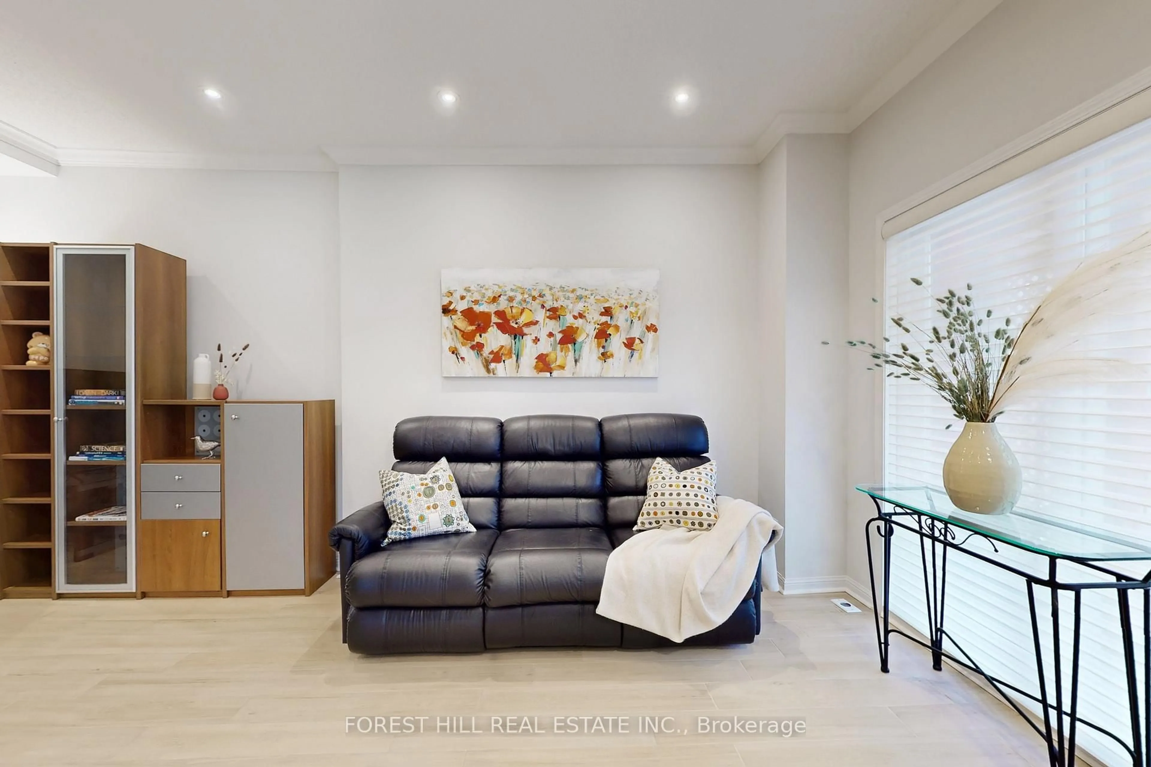 Living room with furniture, unknown for 23 St.Moritz Way #01, Markham Ontario L3R 4G4