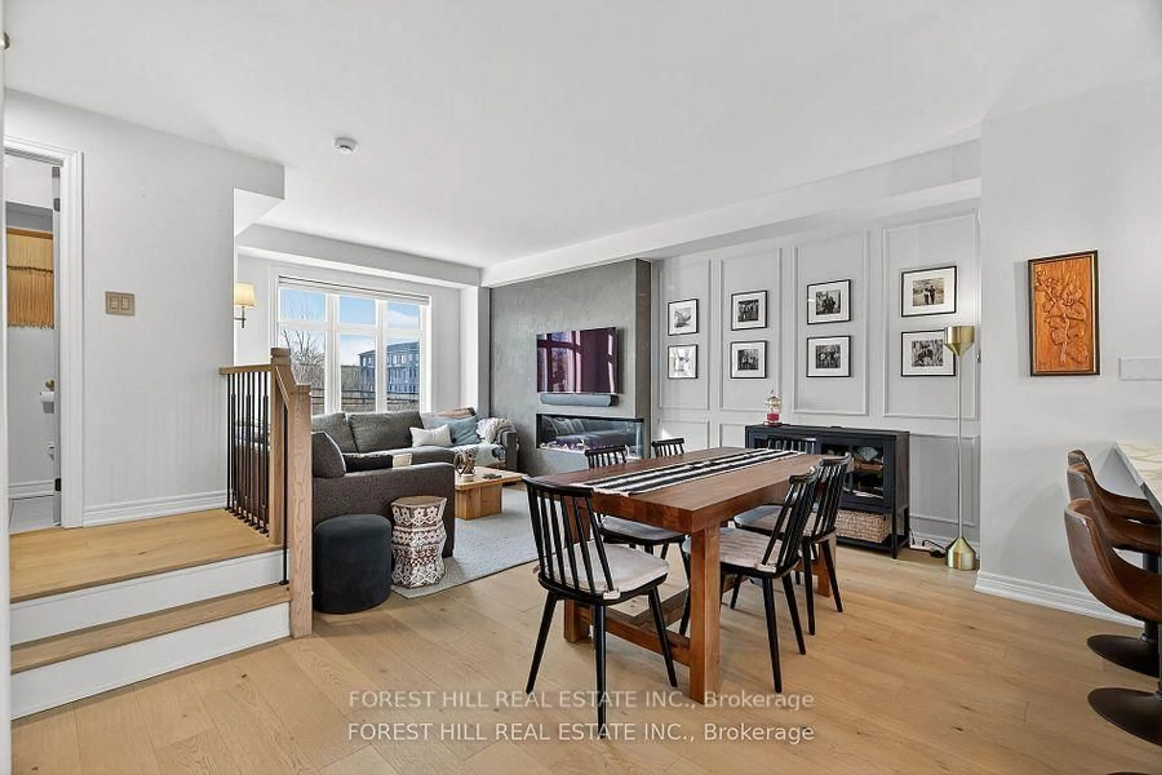 Unknown for 282 King Rd, Richmond Hill Ontario L4E 1H3