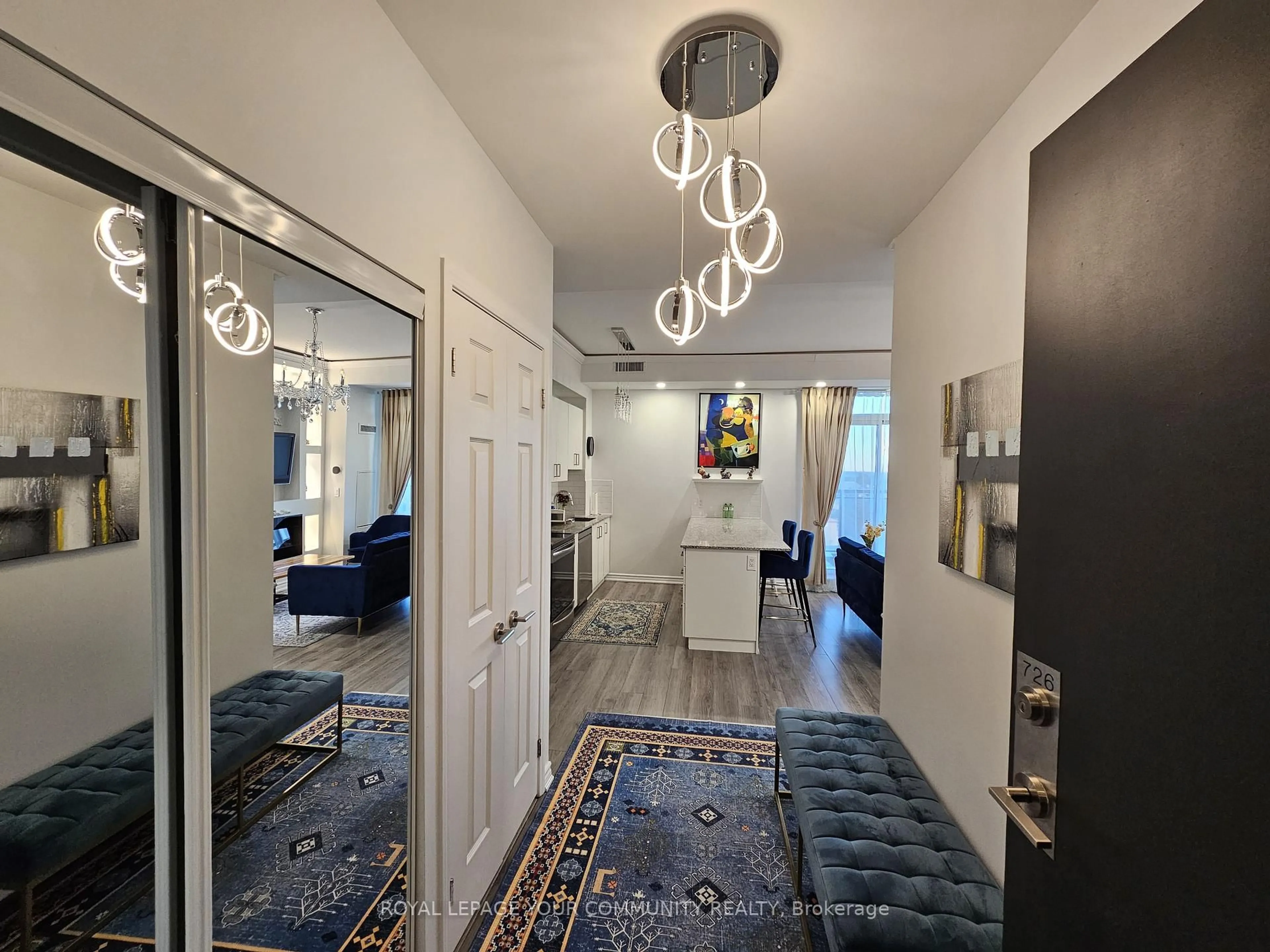 Indoor entryway for 11611 Yonge St #726, Richmond Hill Ontario L4E 1G2