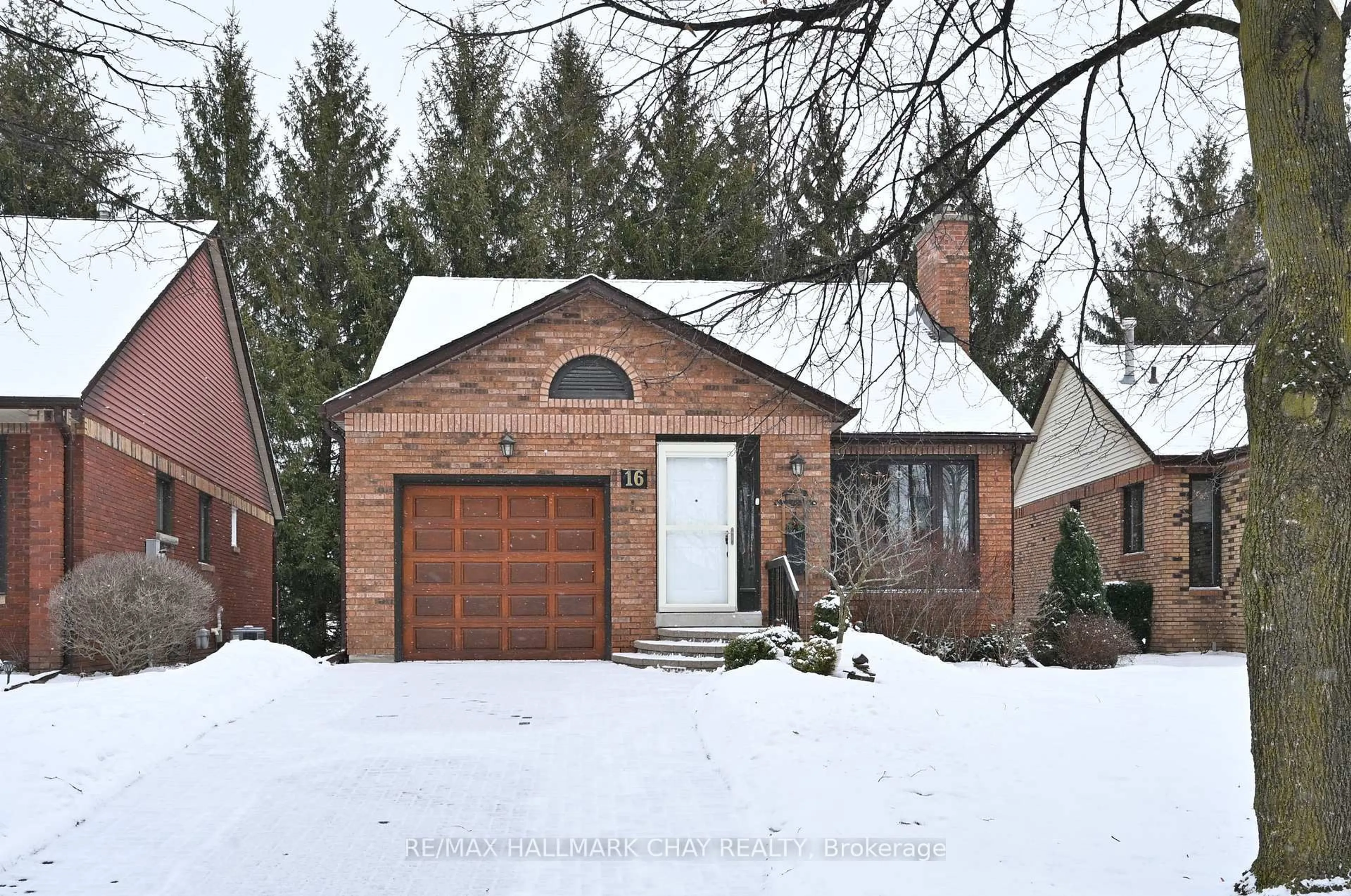 Home with brick exterior material, street for 16 Green Briar Rd, New Tecumseth Ontario L9R 1R5