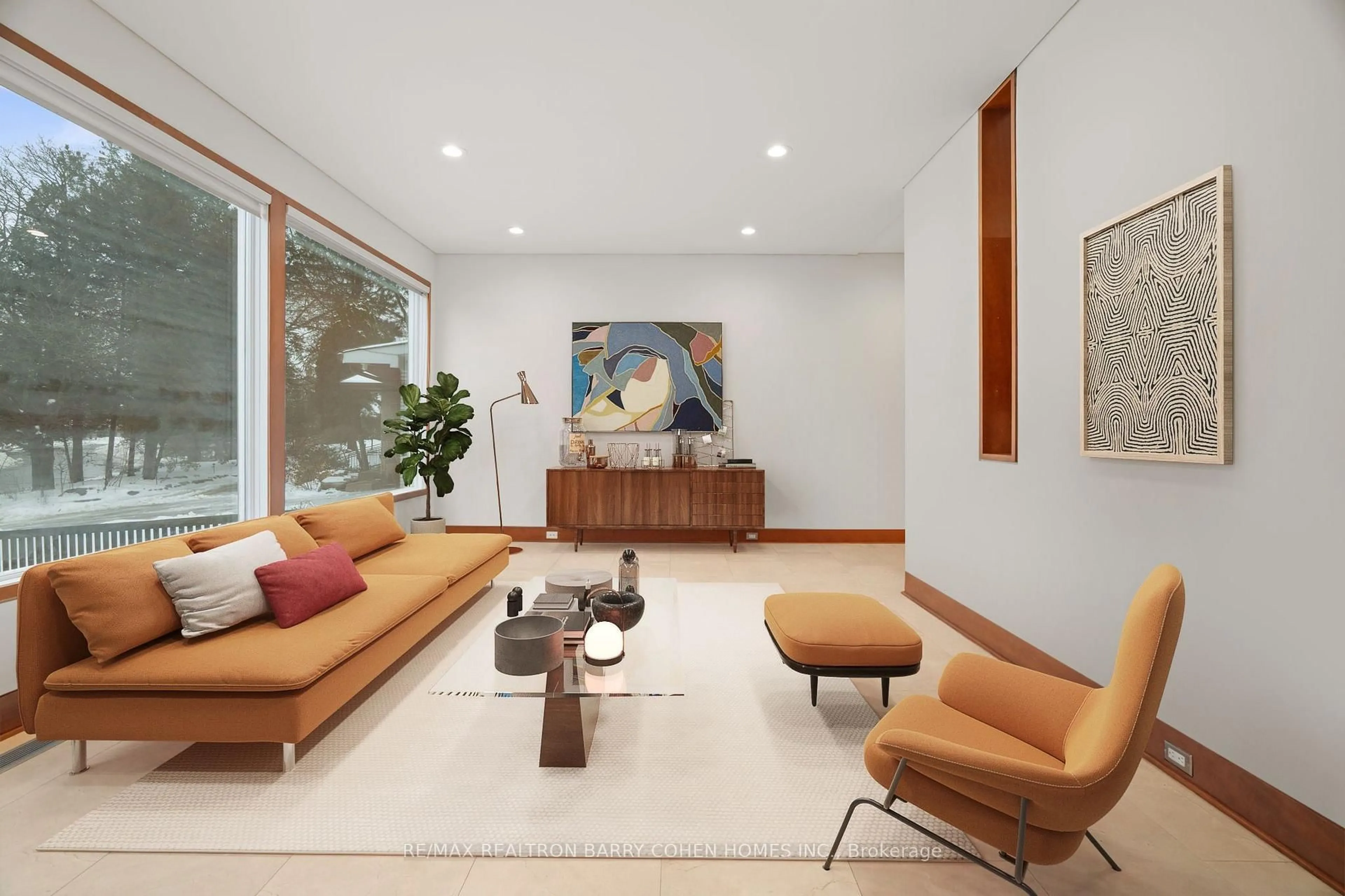 Living room with furniture, unknown for 33 Fairway Heights Dr, Markham Ontario L3T 3A7