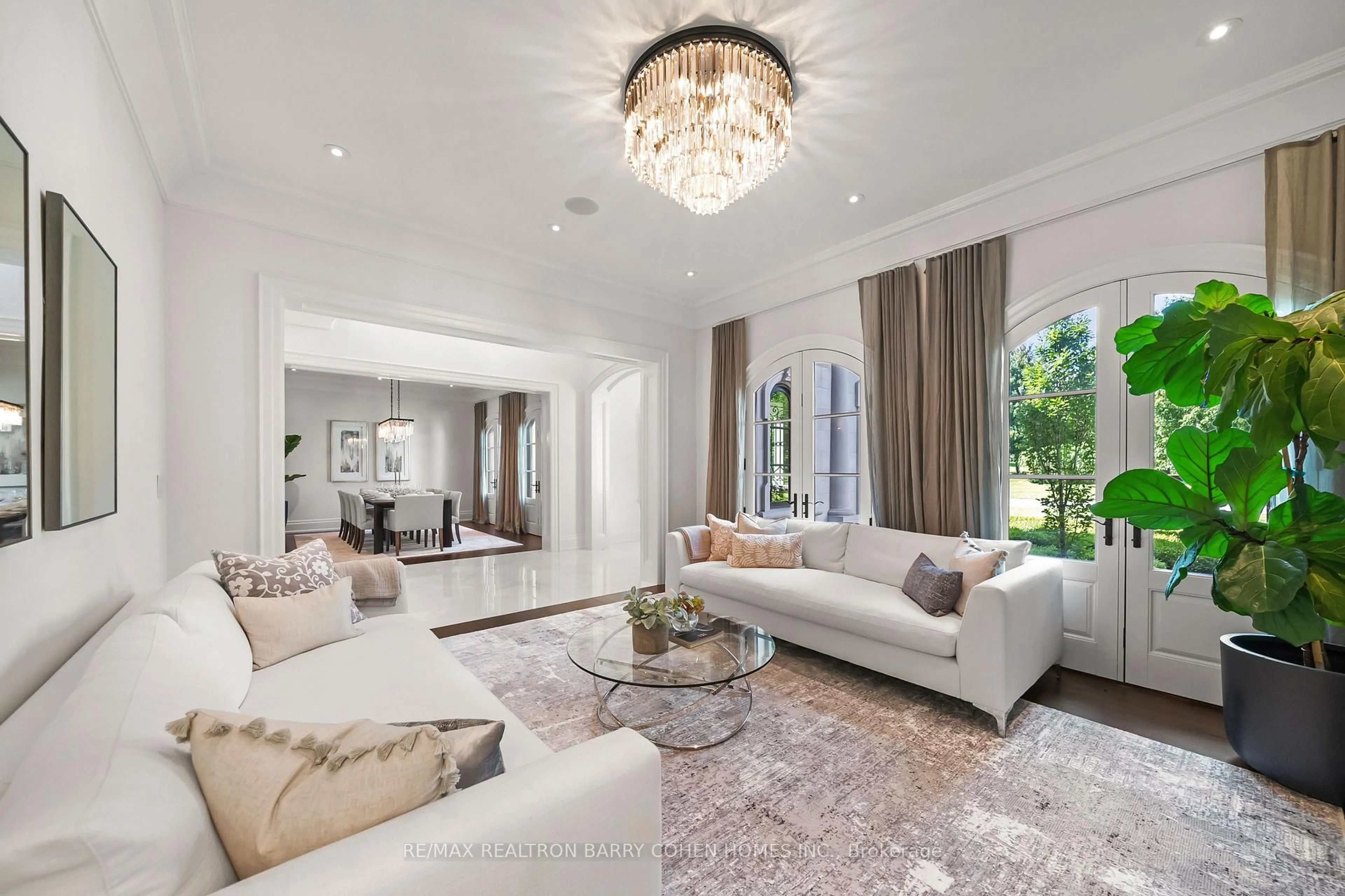 Living room with furniture, unknown for 116 Eden Vale Dr, King Ontario L7B 1L9