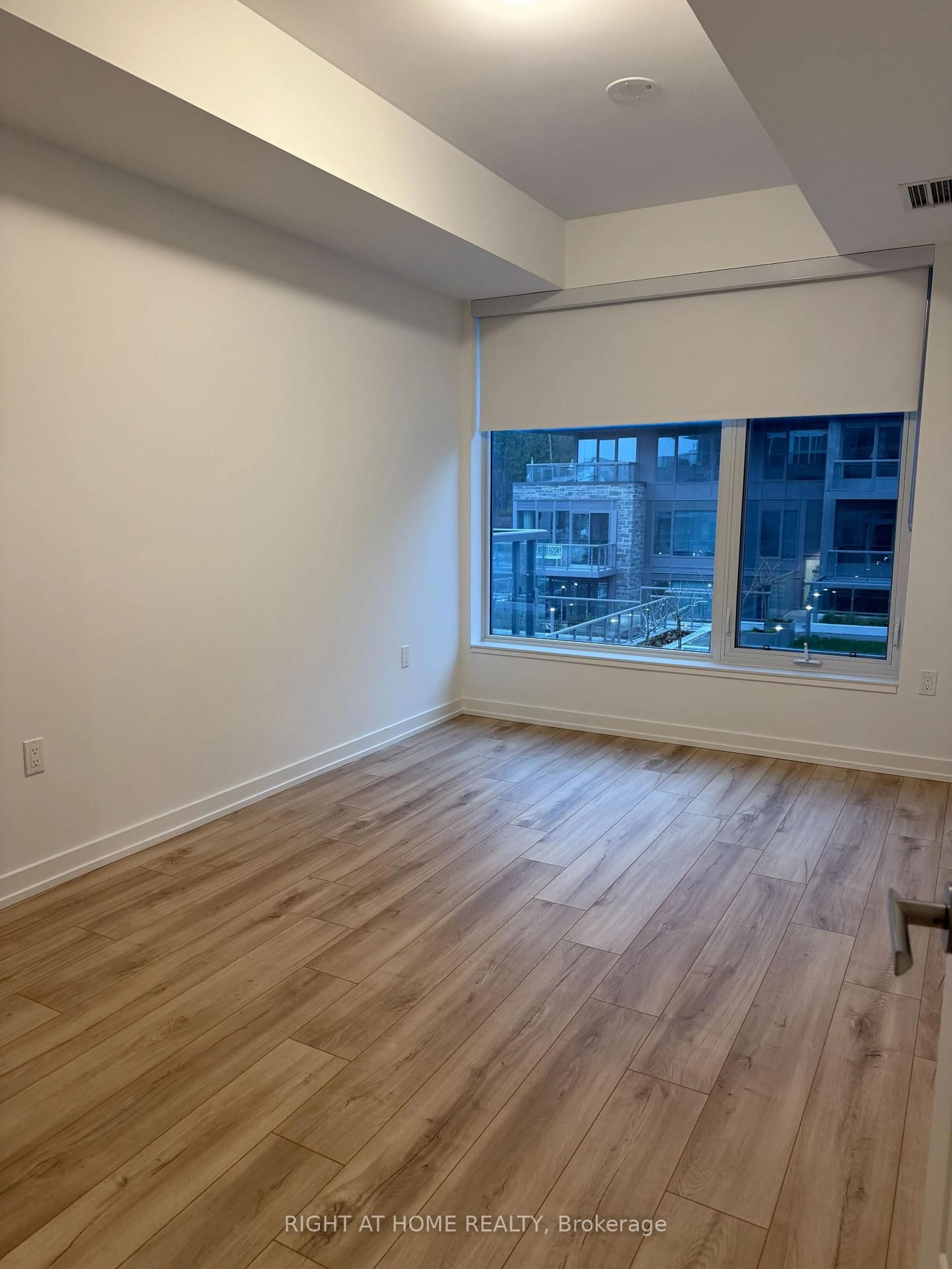 A pic of a room for 333 Sunseeker Ave #242, Innisfil Ontario L9R 0R6