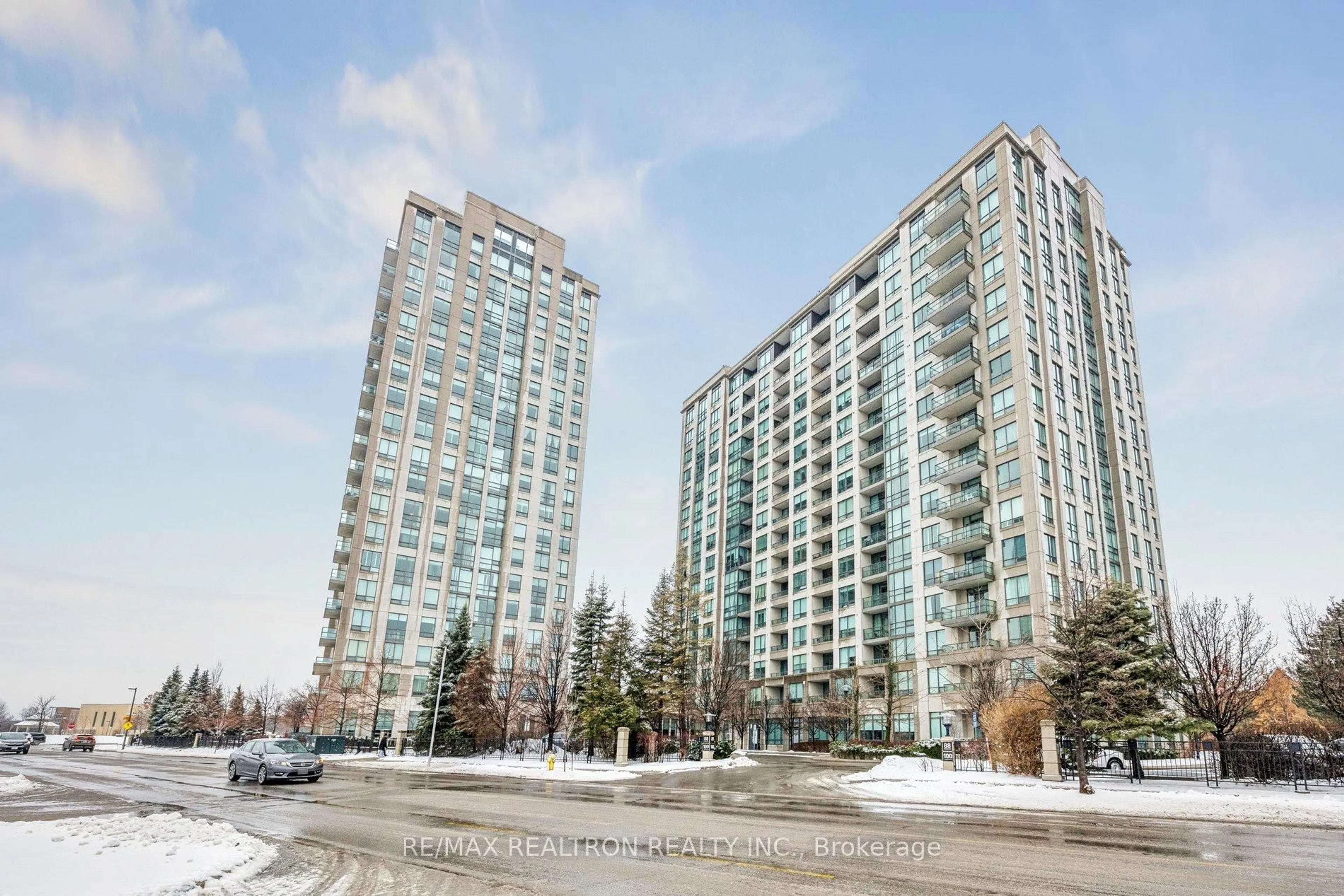 Unknown for 88 Promenade Circ #302, Vaughan Ontario L4J 9A4